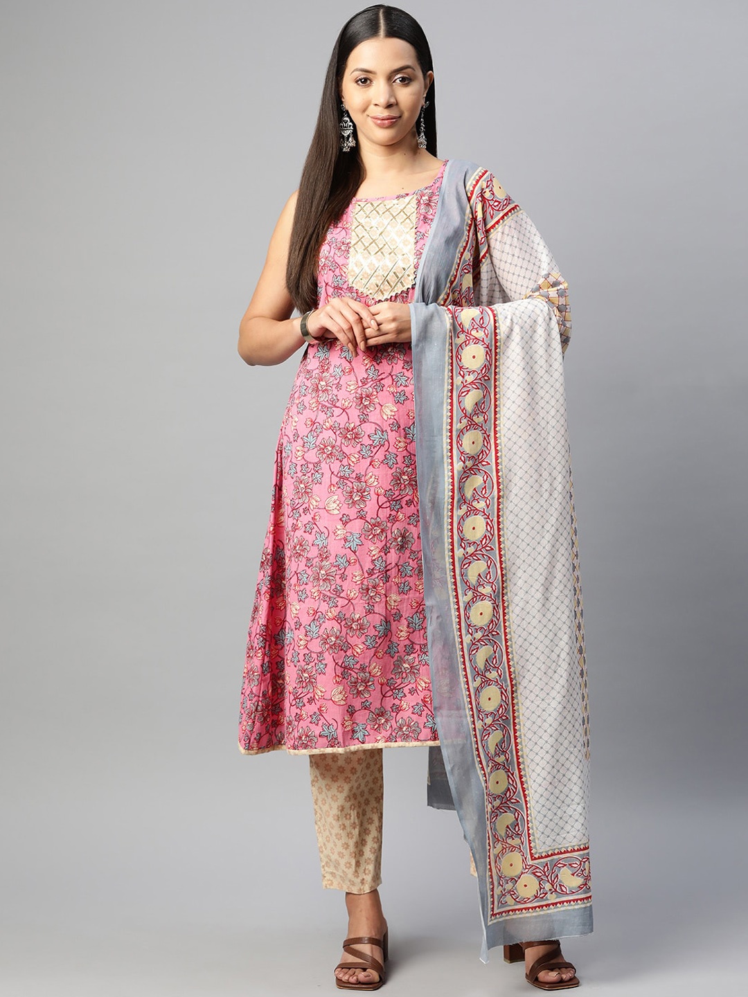 BUTA BUTI Floral Round Neck Sleeveless Pure Cotton Straight Kurta with Trousers & Dupatta, Pink
BUTA BUTI Floral Round Neck Sleeveless Pure Cotton Straight Kurta with Trousers & Dupatta, Pink