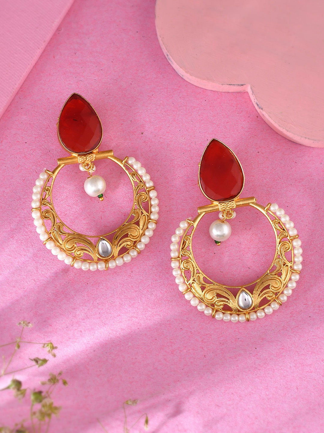 Silvermerc Designs Gold-Plated Artificial Stones-Studded & Beaded Contemporary Chandbalis
Silvermerc Designs Gold-Plated Artificial Stones-Studded & Beaded Contemporary Chandbalis