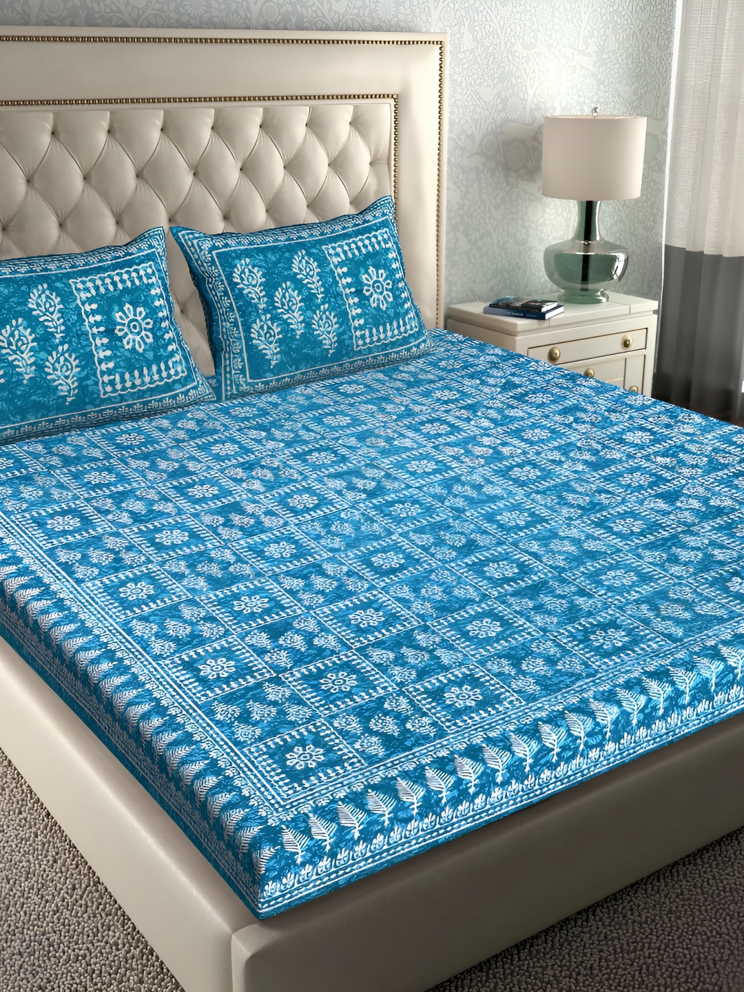 Sohibe Blue & White Ethnic Motifs Printed Cotton 330 TC King Bedsheet With 2 Pillow Covers
Sohibe Blue & White Ethnic Motifs Printed Cotton 330 TC King Bedsheet With 2 Pillow Covers