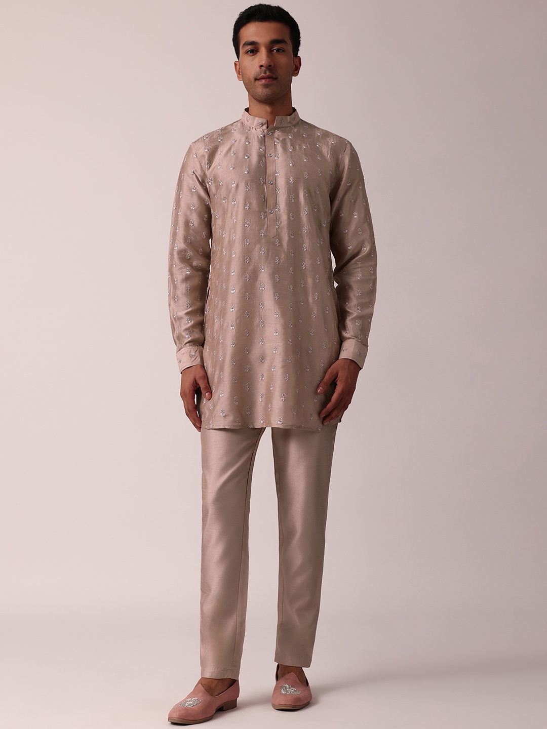 KALKI Fashion Men Ethnic Motifs Embroidered Regular Thread Work Kurta with Trousers, Pink
KALKI Fashion Men Ethnic Motifs Embroidered Regular Thread Work Kurta with Trousers, Pink