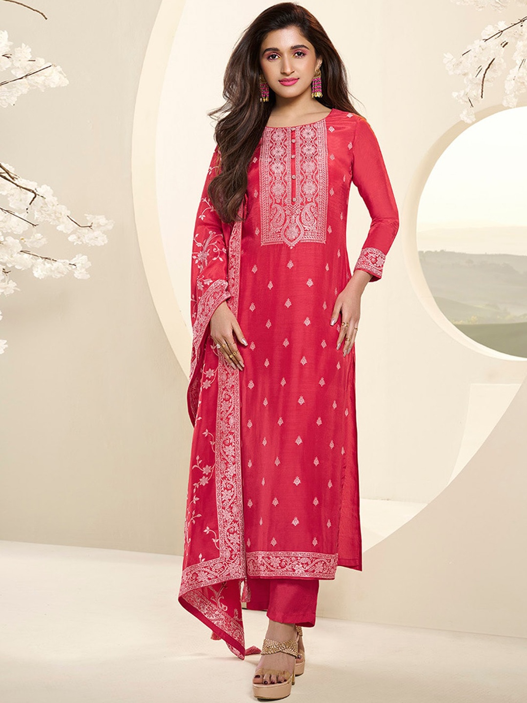 Seerat Women Ethnic Motifs Regular Thread Work Kurta with Trousers & With Dupatta, Pink
Seerat Women Ethnic Motifs Regular Thread Work Kurta with Trousers & With Dupatta, Pink