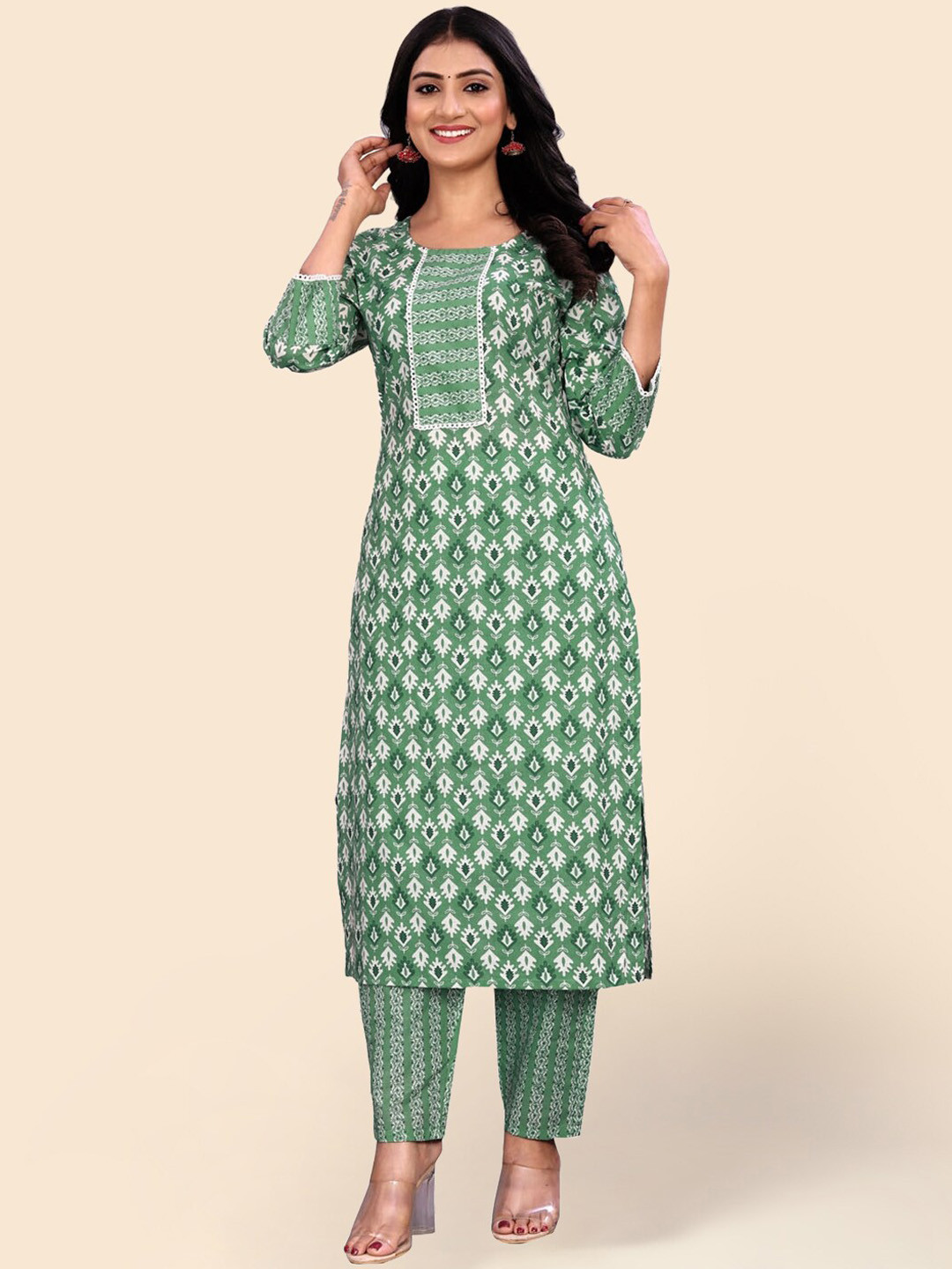 Meena Bazaar Ethnic Motifs Printed Round Neck Regular Kurta with Trousers, Green
Meena Bazaar Ethnic Motifs Printed Round Neck Regular Kurta with Trousers, Green