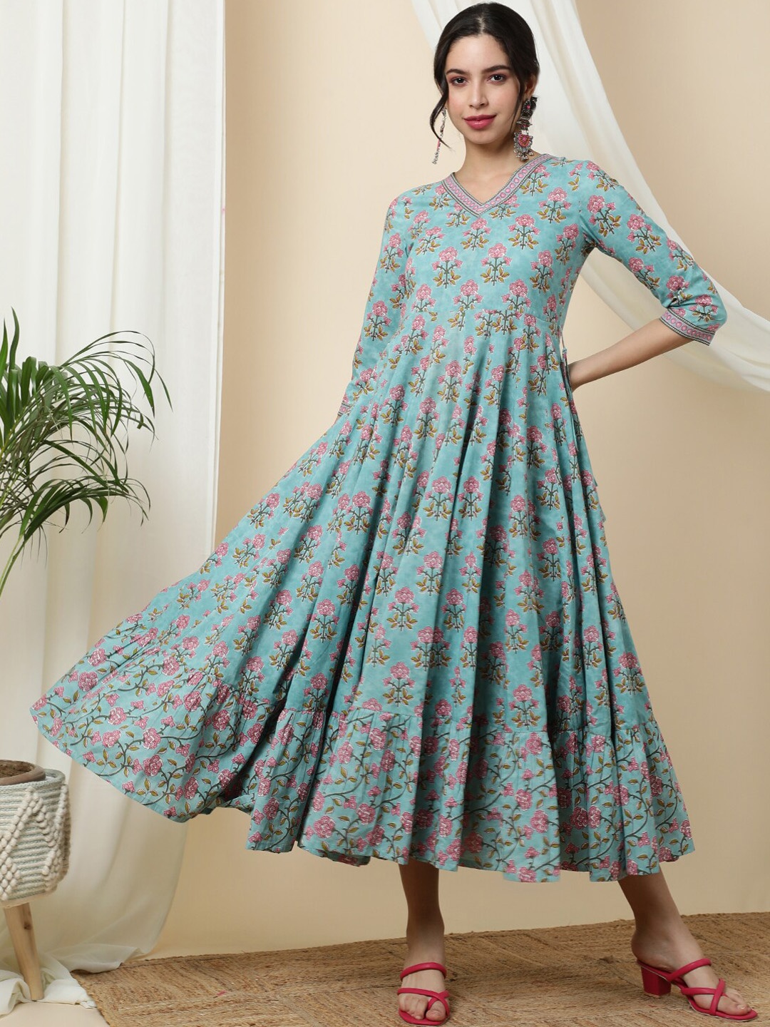 GULMOHAR JAIPUR Floral Printed Pure Cotton Maxi Fit and Flare Ethnic Dress, Turquoise blue
GULMOHAR JAIPUR Floral Printed Pure Cotton Maxi Fit and Flare Ethnic Dress, Turquoise blue