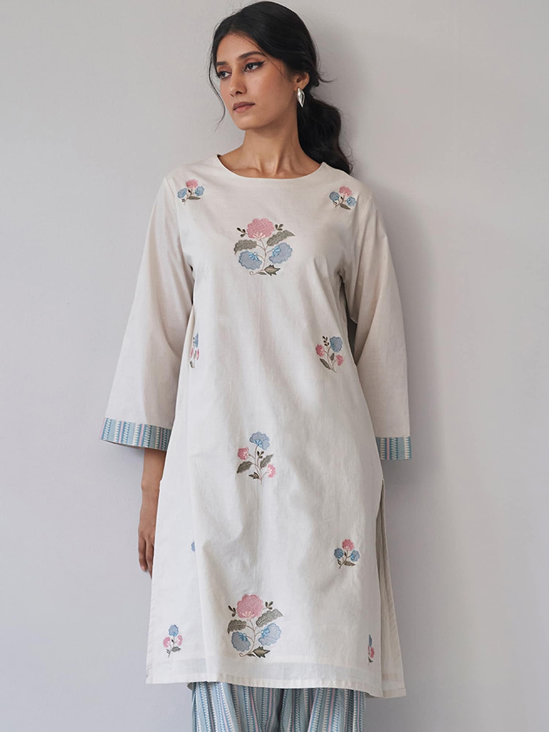 Ganga Floral Embroidered Round Neck Thread Work Pure Cotton Straight Kurta with Palazzos, White
Ganga Floral Embroidered Round Neck Thread Work Pure Cotton Straight Kurta with Palazzos, White