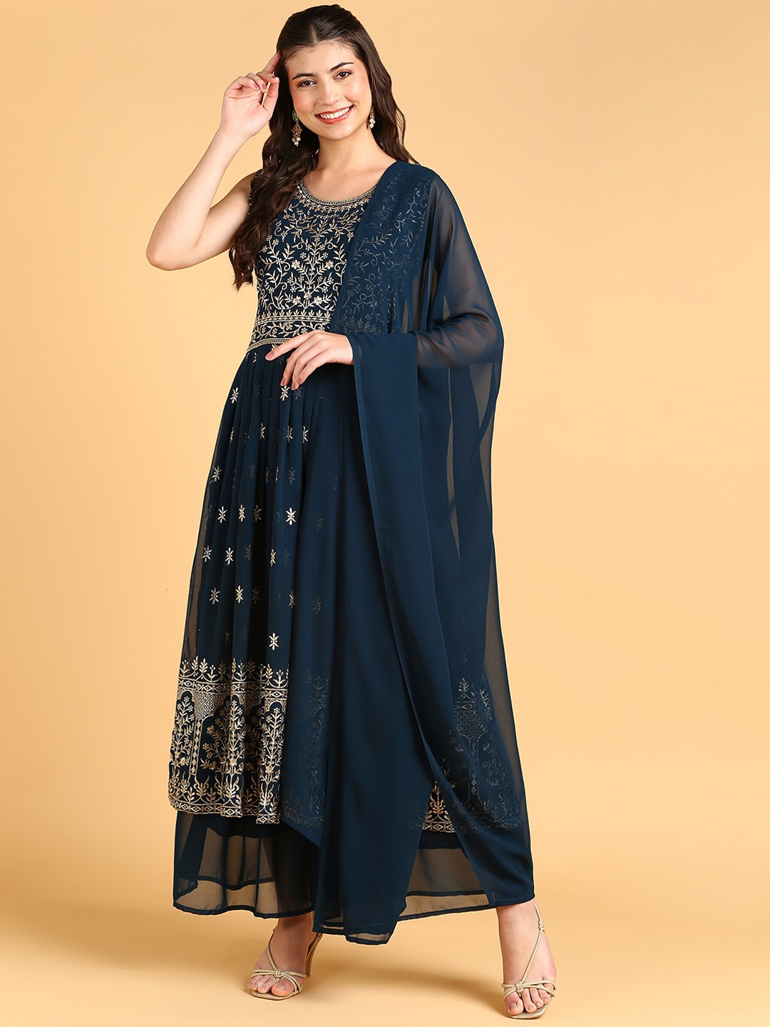 DISHWA FASHION Embroidered Empire Sequinned Silk Georgette Kurta with Sharara With Dupatta, Blue
DISHWA FASHION Embroidered Empire Sequinned Silk Georgette Kurta with Sharara With Dupatta, Blue