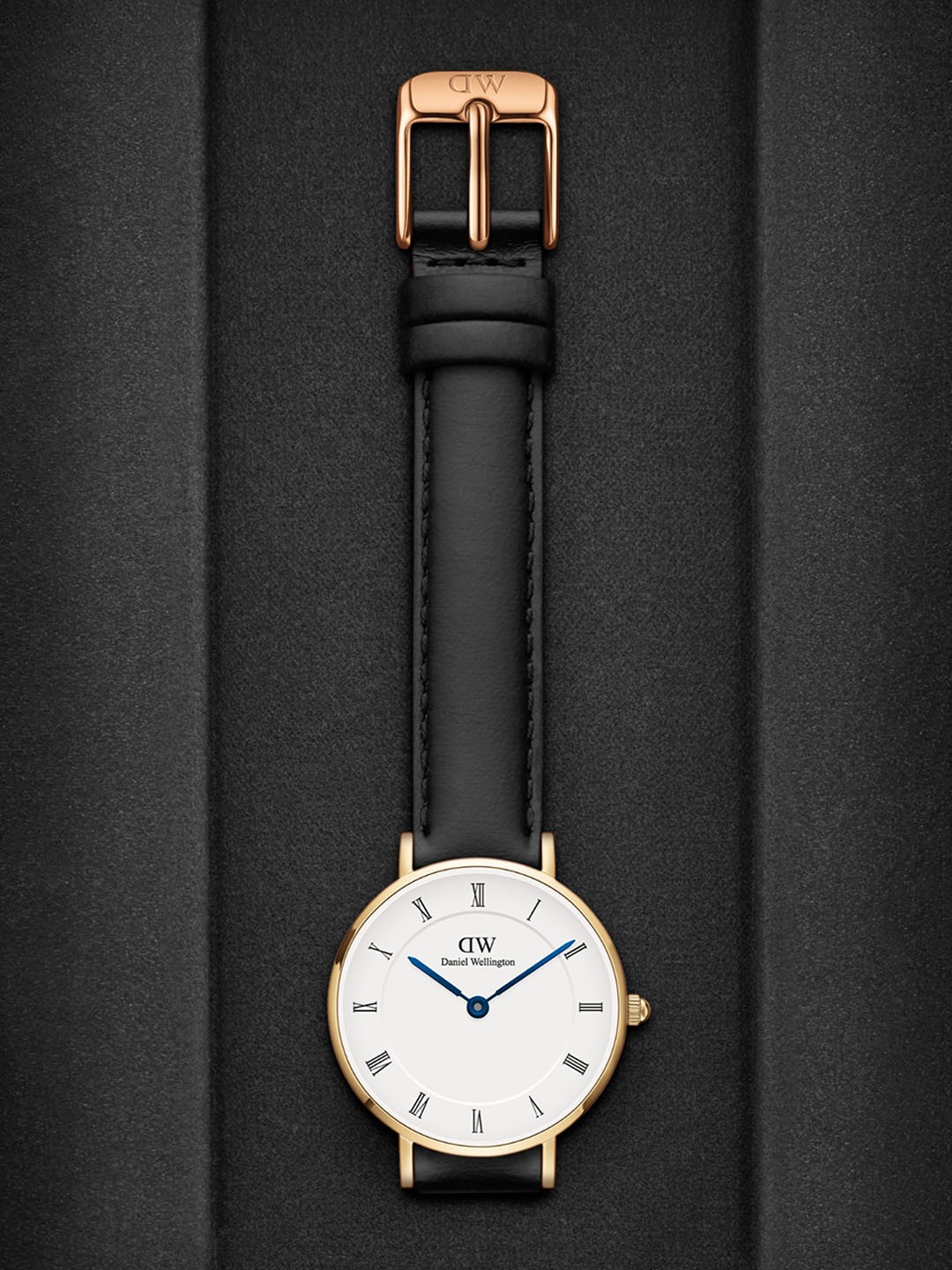 Daniel Wellington Women Dial & Leather Bracelet Style Straps Analogue Watch DW00100683K, White
Daniel Wellington Women Dial & Leather Bracelet Style Straps Analogue Watch DW00100683K, White