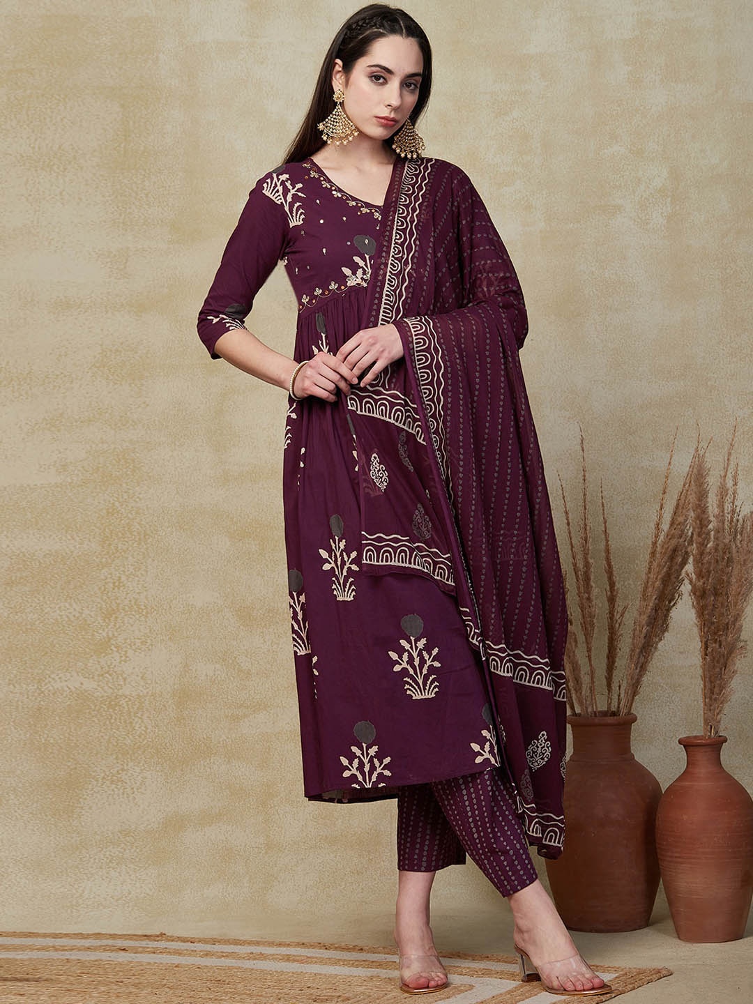 FASHOR Purple Floral Printed Pleated Gotta Patti Pure Cotton Kurta With Trousers & Dupatta
FASHOR Purple Floral Printed Pleated Gotta Patti Pure Cotton Kurta With Trousers & Dupatta