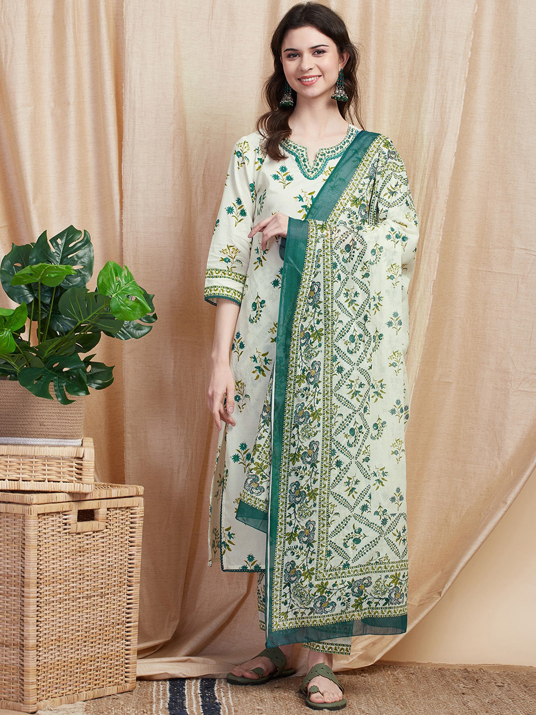 FASHOR Green Floral Printed Beads and Stones Pure Cotton Kurta With Trousers & Dupatta 
FASHOR Green Floral Printed Beads and Stones Pure Cotton Kurta With Trousers & Dupatta