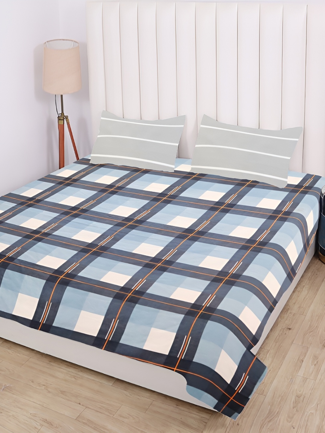RD TREND Blue & Grey Geometric 210 TC Cotton King Fitted Bedsheet With 2 Pillow Covers
RD TREND Blue & Grey Geometric 210 TC Cotton King Fitted Bedsheet With 2 Pillow Covers