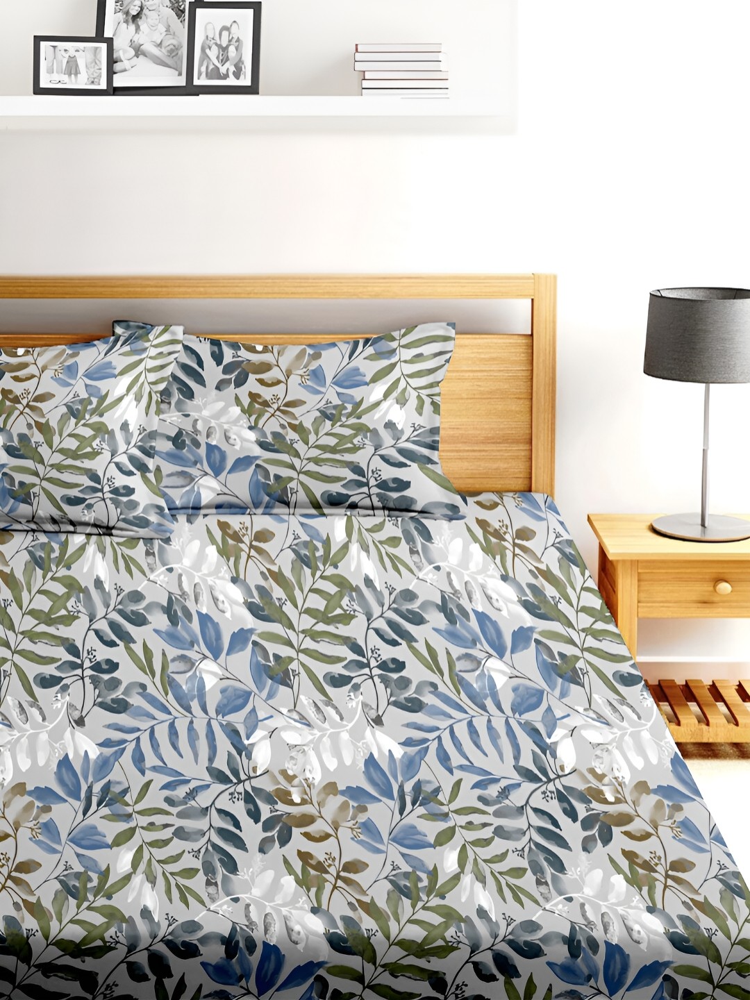 BLUE DAHLIA Blue & White Floral 250 TC Organic Cotton Single Bedsheet With 2 Pillow Covers
BLUE DAHLIA Blue & White Floral 250 TC Organic Cotton Single Bedsheet With 2 Pillow Covers
