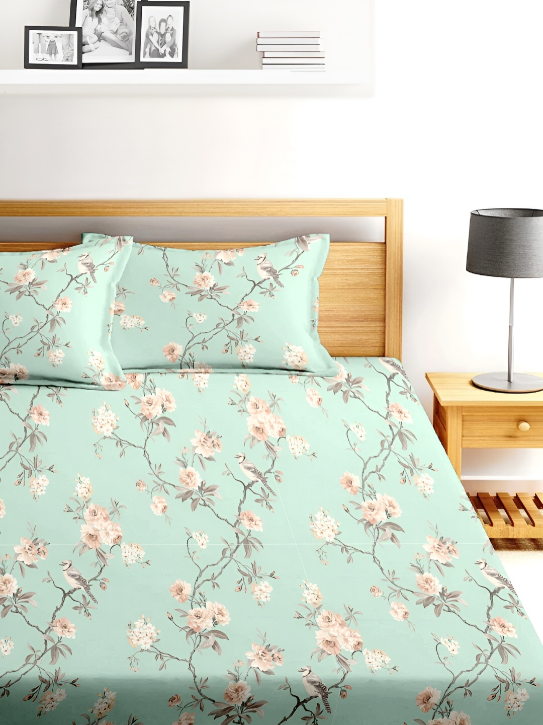 BLUE DAHLIA Green & Peach-Coloured Floral 250 TC Cotton King Bedsheet with 2 Pillow Covers
BLUE DAHLIA Green & Peach-Coloured Floral 250 TC Cotton King Bedsheet with 2 Pillow Covers