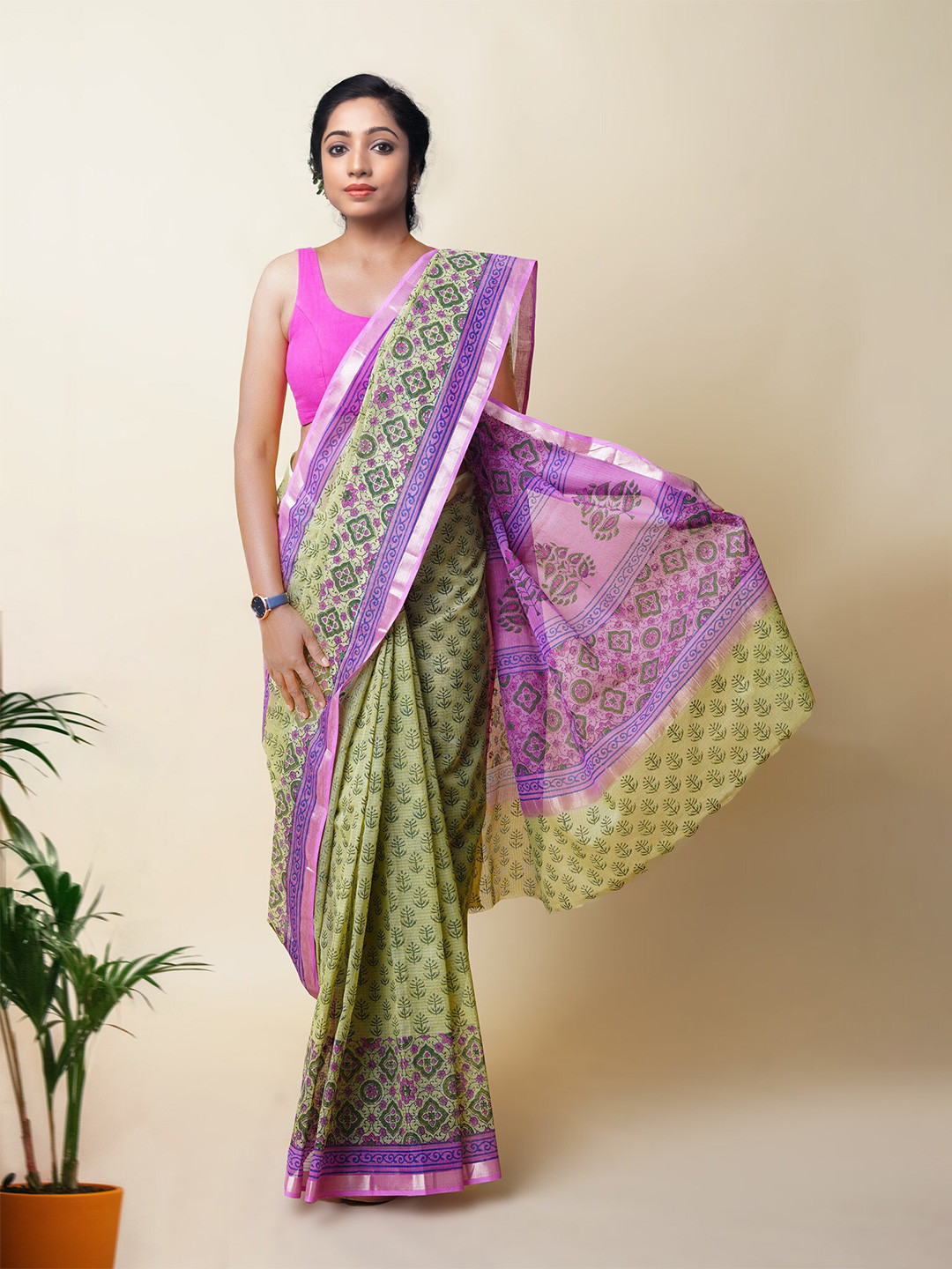 Unnati Silks Ethnic Motifs Hand Block Printed Zari Handloom Kota Saree, Green
Unnati Silks Ethnic Motifs Hand Block Printed Zari Handloom Kota Saree, Green