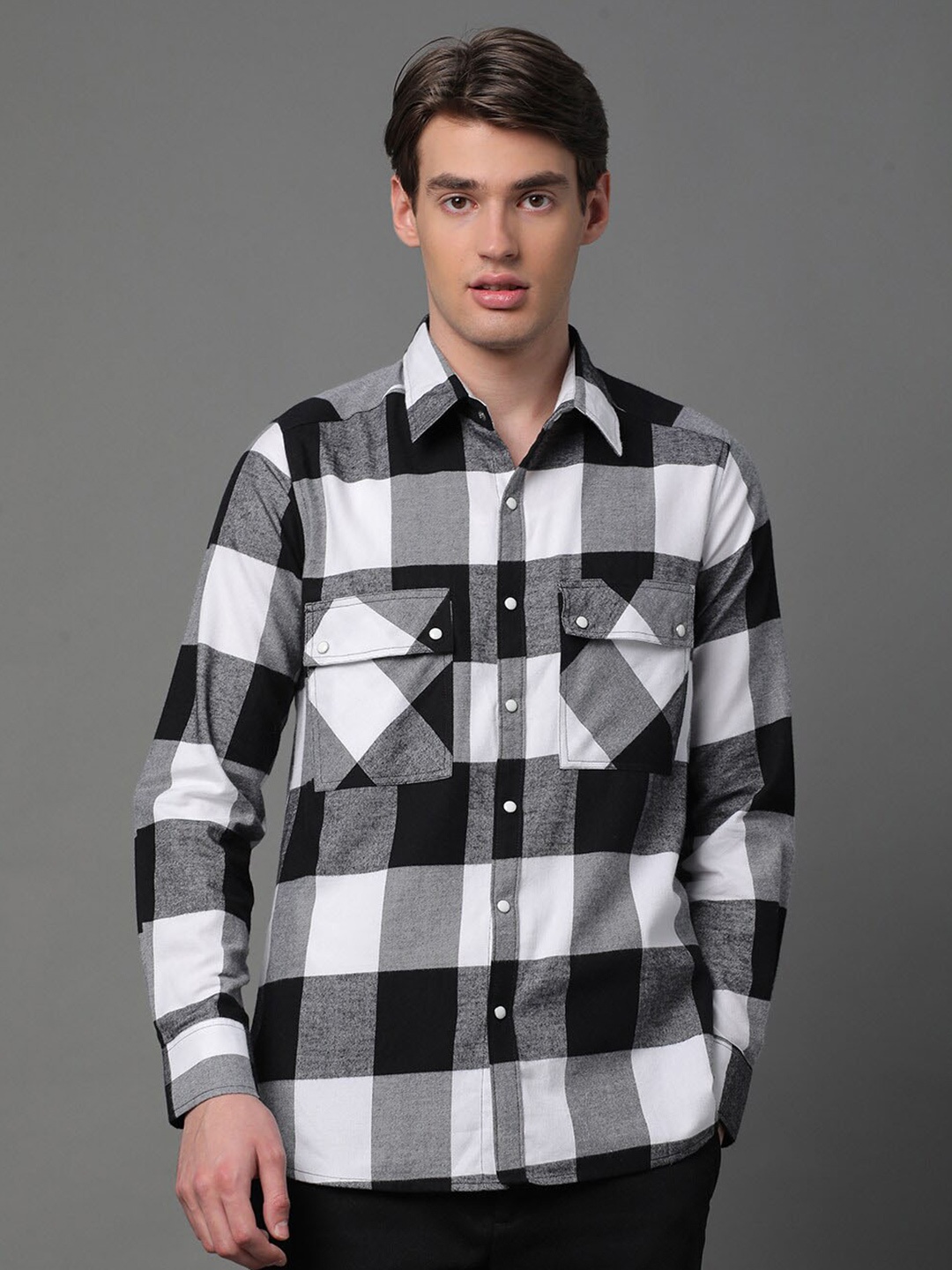 Voroxy Spread Collar Long Sleeves Classic Checked Cotton Regular Fit Casual Shirt, Black
Voroxy Spread Collar Long Sleeves Classic Checked Cotton Regular Fit Casual Shirt, Black