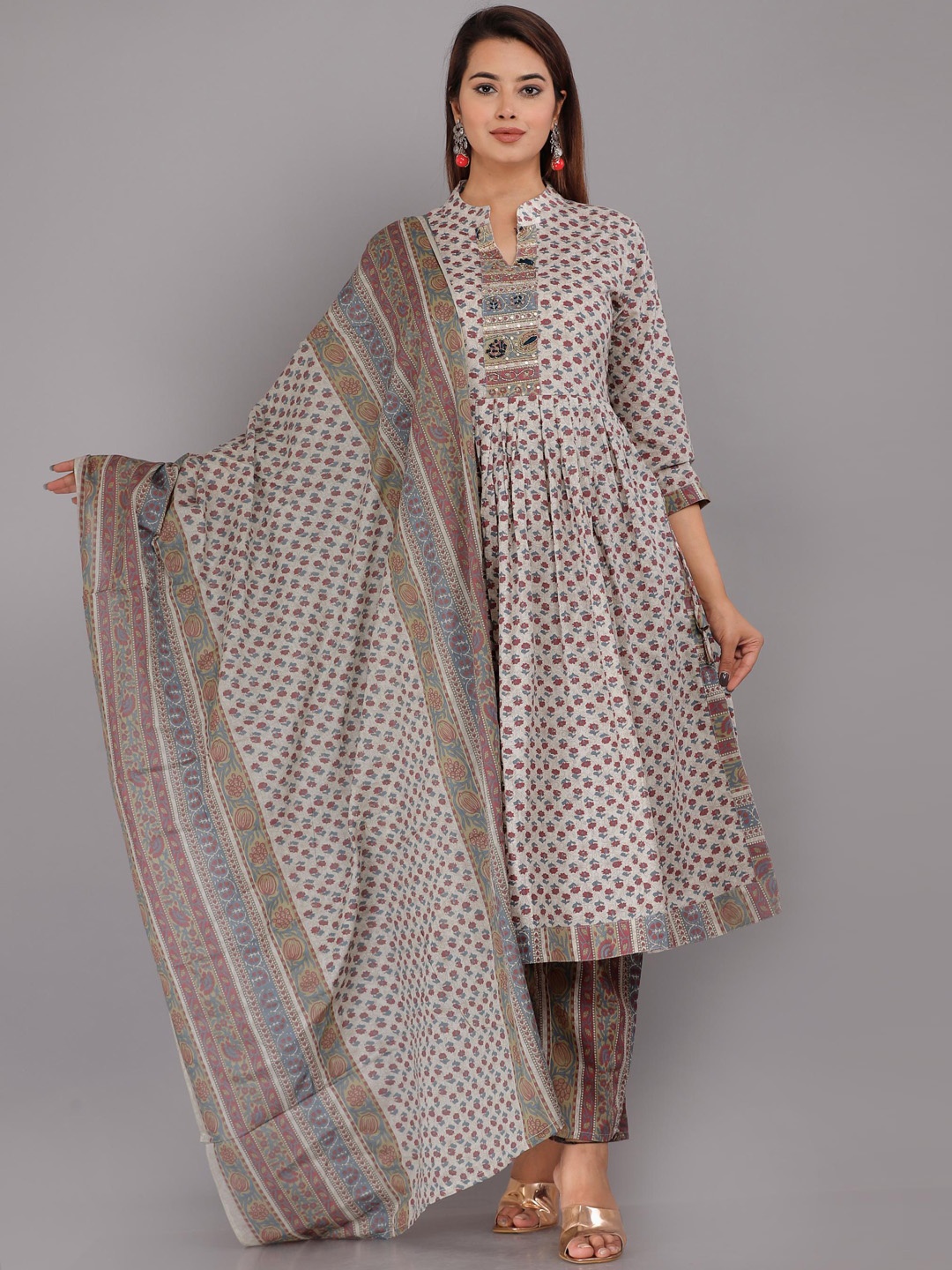 HIGHLIGHT FASHION EXPORT Floral Printed Pleated Zardozi Kurta with Trousers & Dupatta, Grey
HIGHLIGHT FASHION EXPORT Floral Printed Pleated Zardozi Kurta with Trousers & Dupatta, Grey