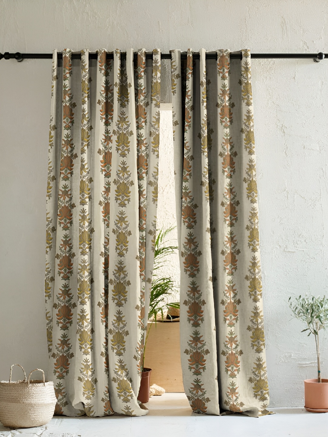SPACES meraki collection Green 2 Pieces Floral Printed Room Darkening Long Door Curtains
SPACES meraki collection Green 2 Pieces Floral Printed Room Darkening Long Door Curtains