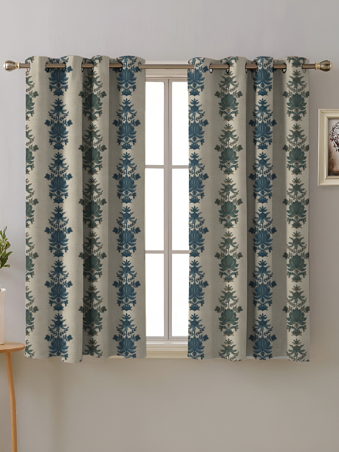 SPACES meraki collection Green & Cream 2 Pieces Floral Room Darkening Window Curtains
SPACES meraki collection Green & Cream 2 Pieces Floral Room Darkening Window Curtains
