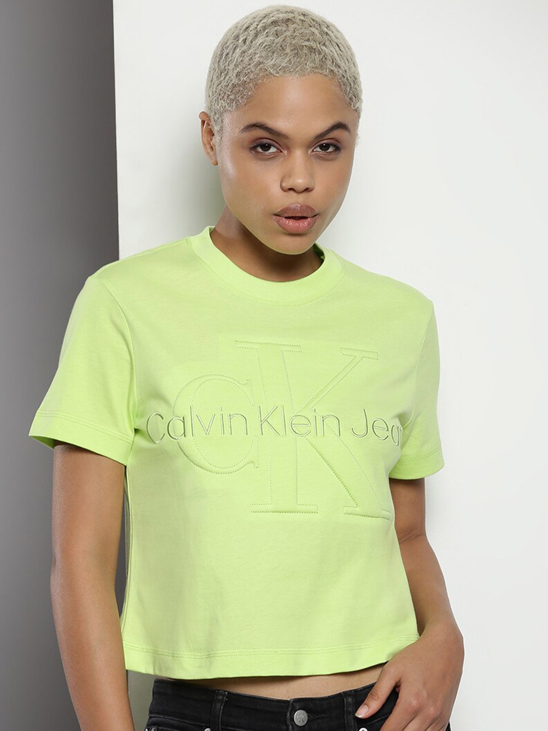 Calvin Klein Brand Logo Printed Organic Cotton Round Neck Short Sleeves Pockets T-shirt, Green
Calvin Klein Brand Logo Printed Organic Cotton Round Neck Short Sleeves Pockets T-shirt, Green