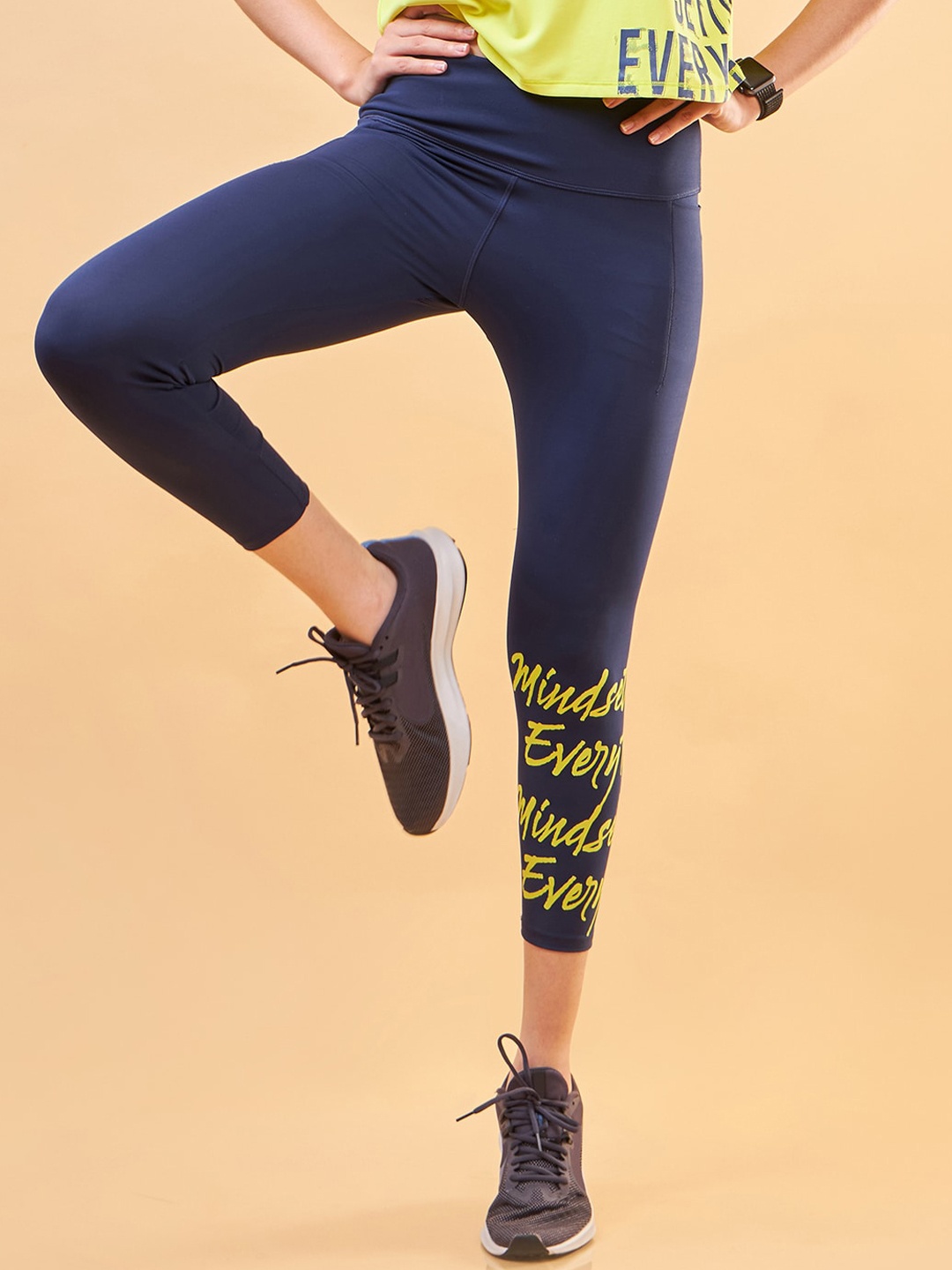 Enamor Women Printed Dry Fit High-Waisted 7-8th Length Tights, Blue