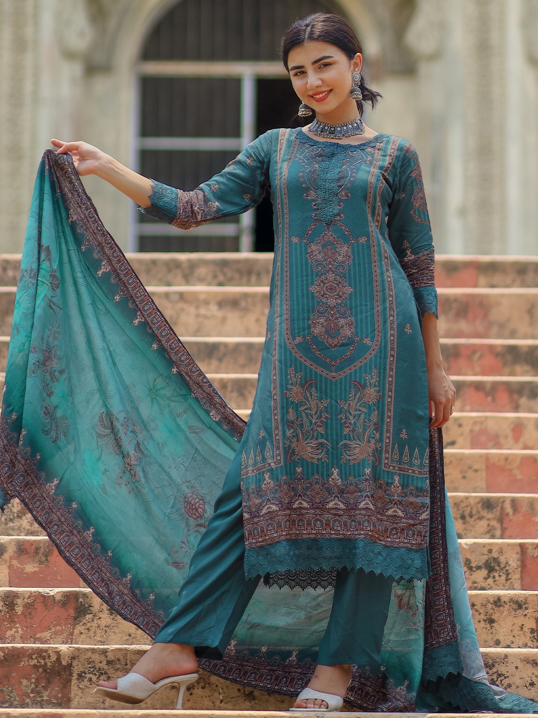 Libas Women Ethnic Motifs Printed Regular Beads and Stones Kurta with Palazzos & With Dupatta, Green
Libas Women Ethnic Motifs Printed Regular Beads and Stones Kurta with Palazzos & With Dupatta, Green