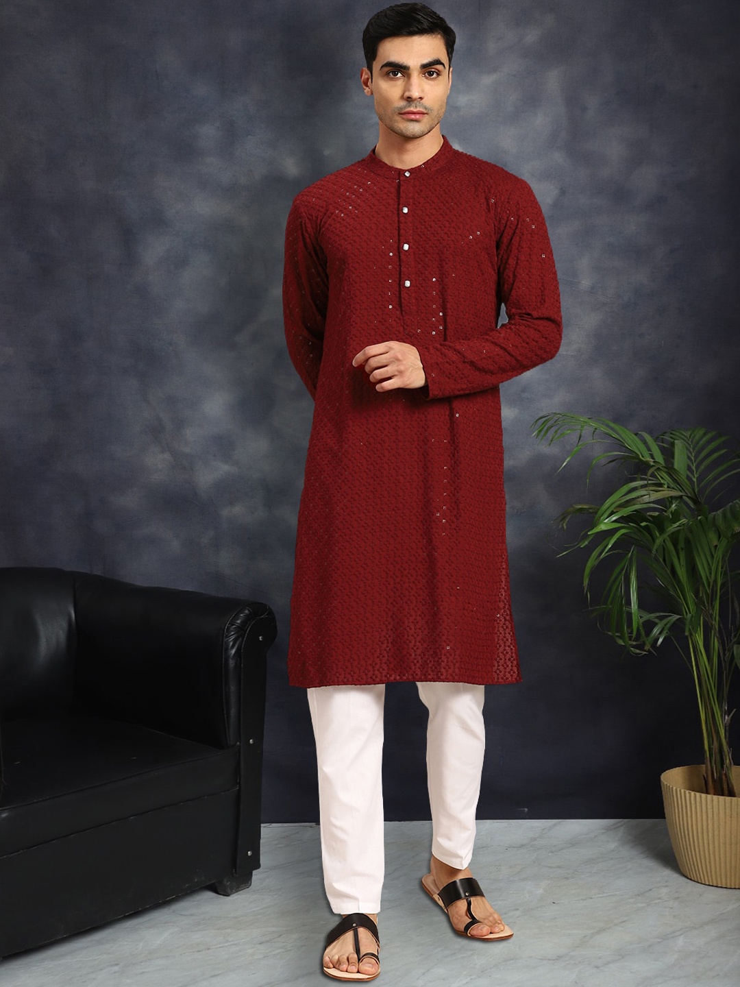 Anouk Men Floral Embroidered Regular Sequinned Pure Cotton Kurta with Pyjamas, Maroon
Anouk Men Floral Embroidered Regular Sequinned Pure Cotton Kurta with Pyjamas, Maroon