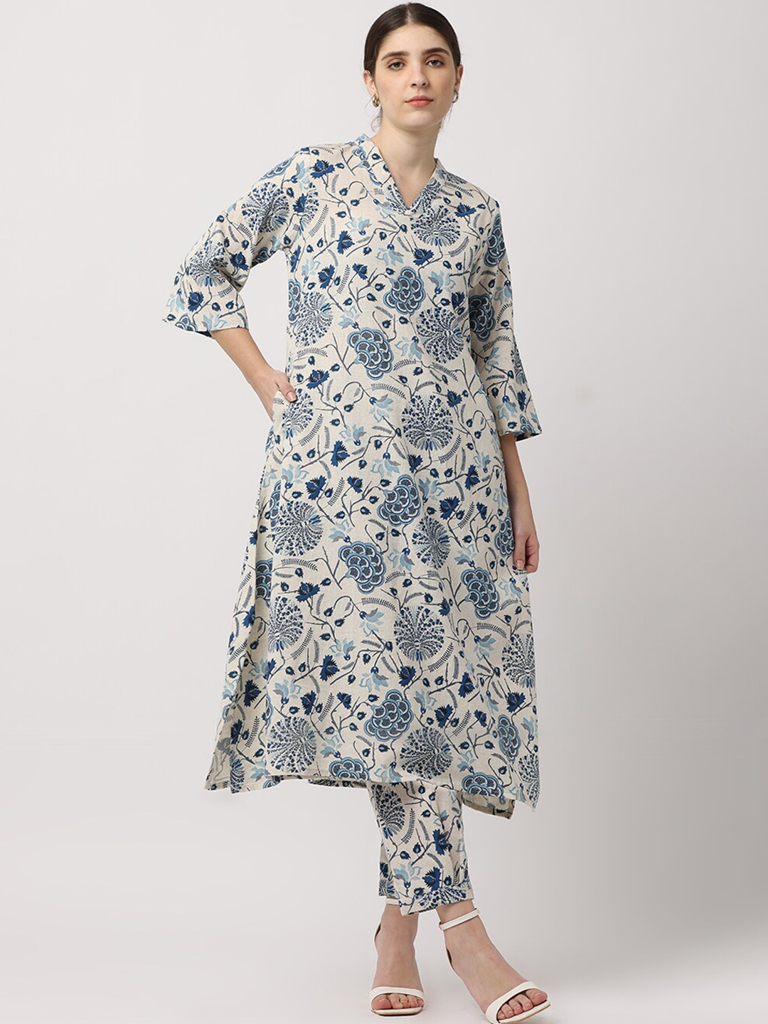 BLACK & BLAH BLAH Floral Printed A-Line Pure Cotton Kurta and Trouser (Set of 2), White
BLACK & BLAH BLAH Floral Printed A-Line Pure Cotton Kurta and Trouser (Set of 2), White