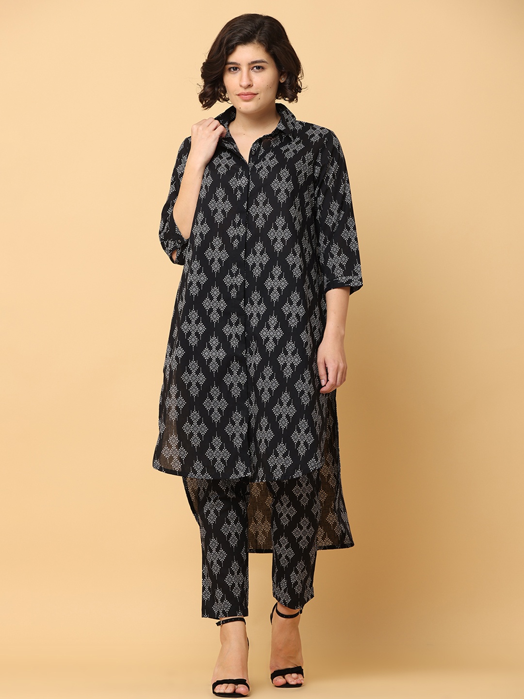 BLACK & BLAH BLAH Relaxed Fit Ikat Printed Pure Cotton Monochrome Kurta and Trouser
BLACK & BLAH BLAH Relaxed Fit Ikat Printed Pure Cotton Monochrome Kurta and Trouser