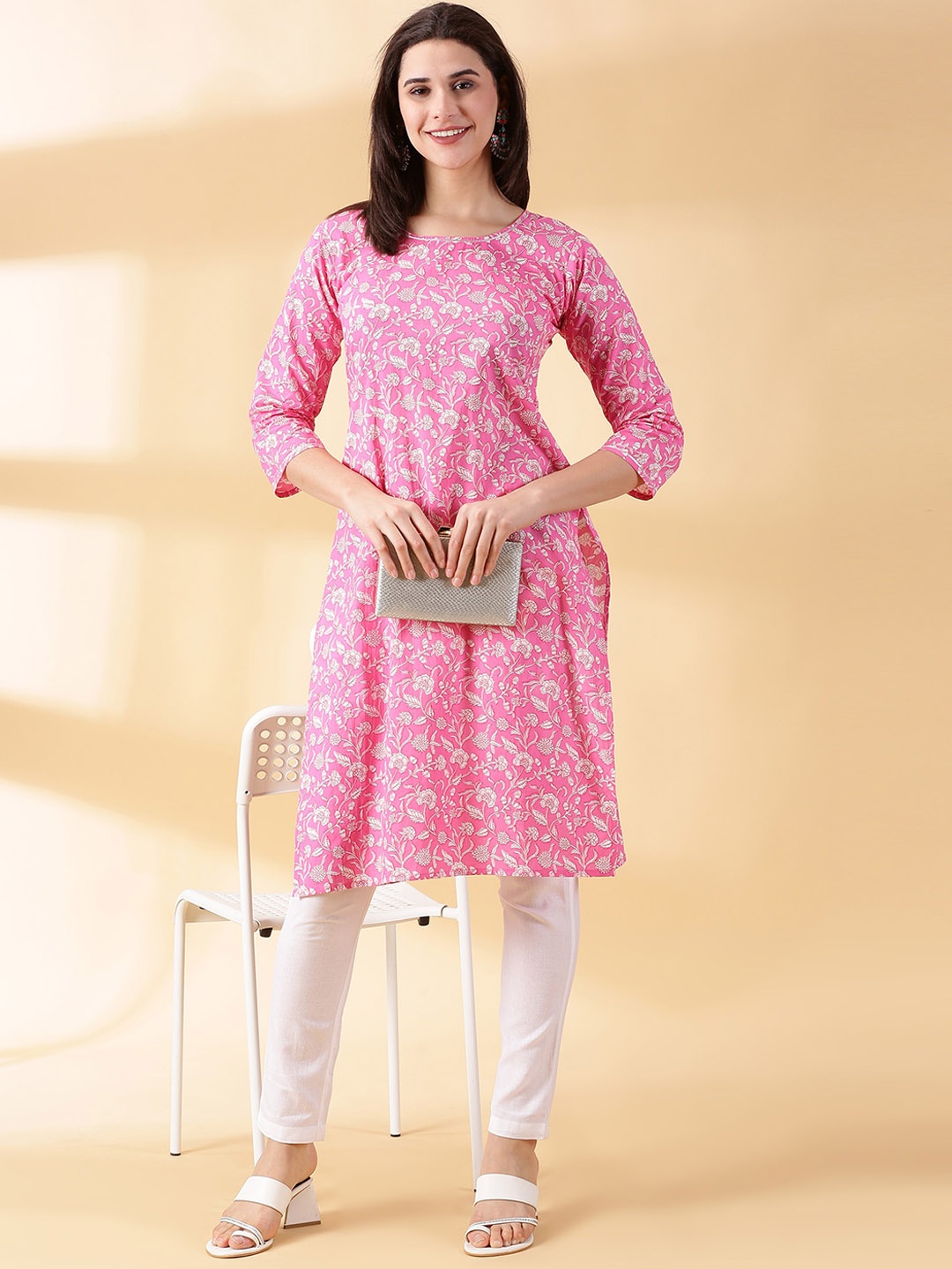 DIVINATION Women Ethnic Motifs Printed Regular Pure Cotton Kurta with Trousers, Pink
DIVINATION Women Ethnic Motifs Printed Regular Pure Cotton Kurta with Trousers, Pink