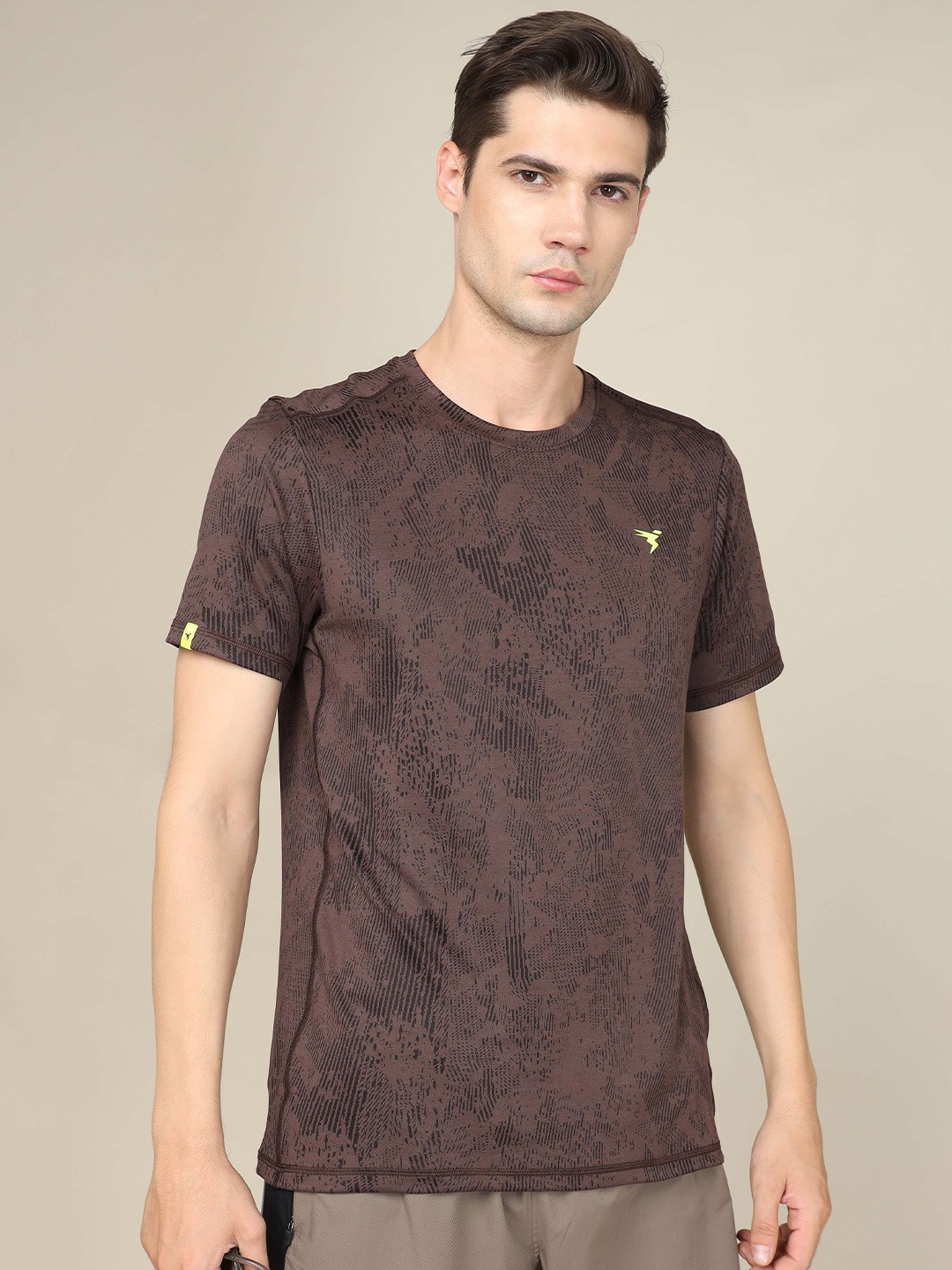 Technosport Abstract Printed Round Neck Short Sleeves Slim Fit Rapid-Dry Sports T-shirt, Coffee brown
Technosport Abstract Printed Round Neck Short Sleeves Slim Fit Rapid-Dry Sports T-shirt, Coffee brown