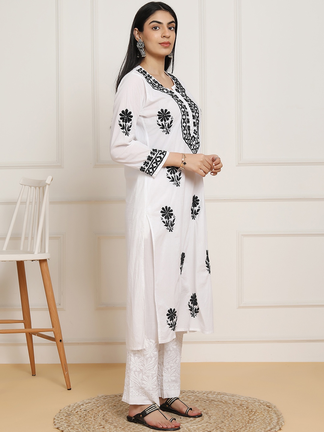 HOUSE OF KARI Women Ethnic Motifs Embroidered Regular Chikankari Pure Cotton Kurta with Trousers, White
HOUSE OF KARI Women Ethnic Motifs Embroidered Regular Chikankari Pure Cotton Kurta with Trousers, White