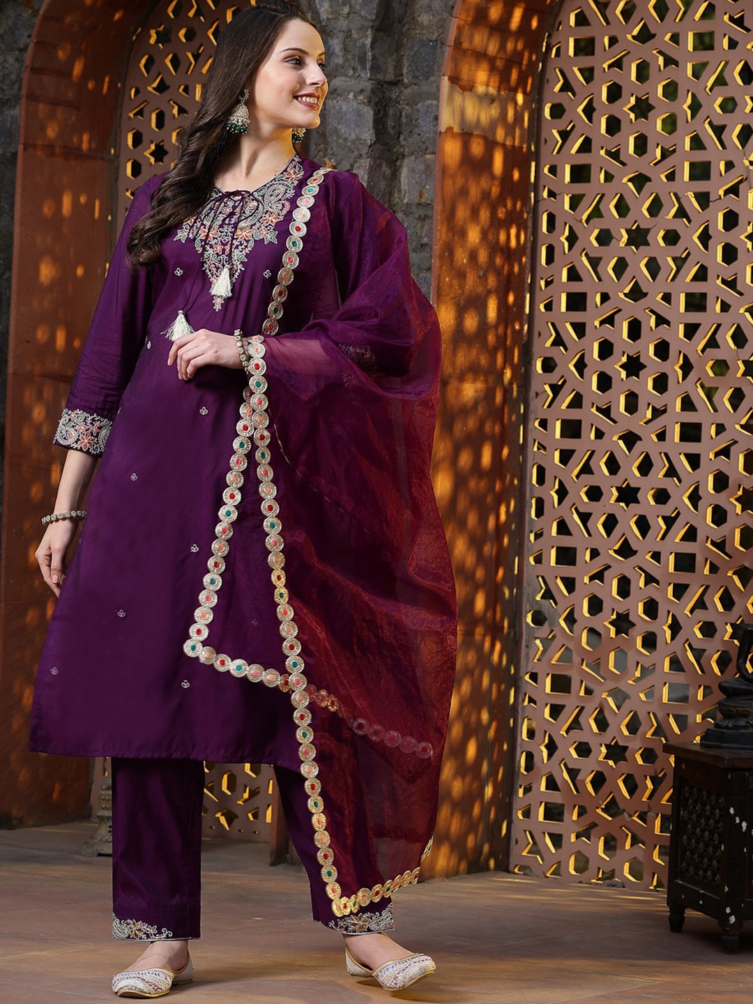 HERE&NOW Women Ethnic Motifs Embroidered Regular Thread Work Chanderi Silk Kurta with Trousers & With Dupatta, Purple
HERE&NOW Women Ethnic Motifs Embroidered Regular Thread Work Chanderi Silk Kurta with Trousers & With Dupatta, Purple