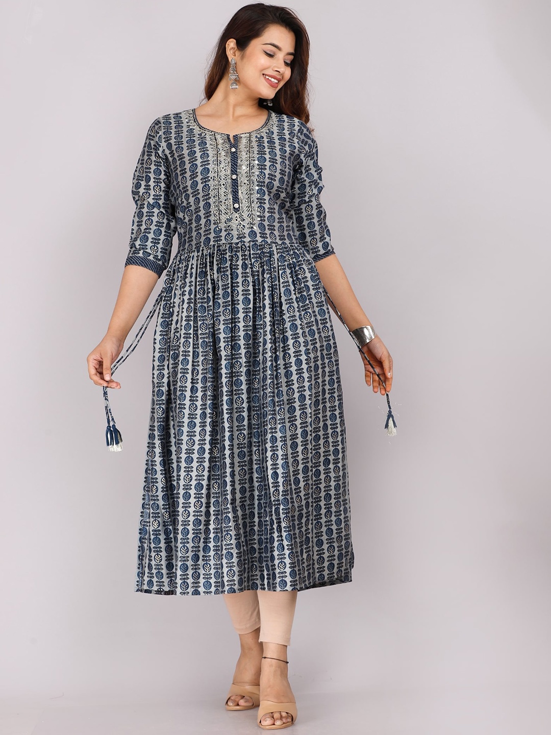 HIGHLIGHT FASHION EXPORT Floral Printed Mirror Work Pleated Anarkali Kurta, Navy blue
HIGHLIGHT FASHION EXPORT Floral Printed Mirror Work Pleated Anarkali Kurta, Navy blue