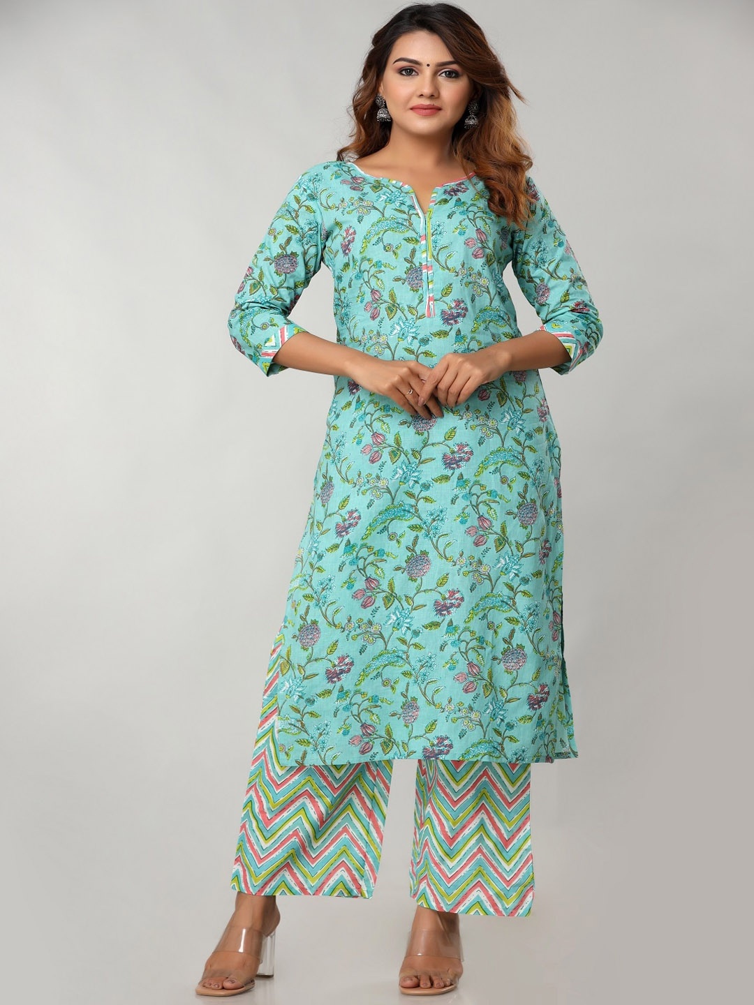 Amayra Women Women Floral Printed Regular Pure Cotton Kurta with Palazzos & With Dupatta, Turquoise blue
Amayra Women Women Floral Printed Regular Pure Cotton Kurta with Palazzos & With Dupatta, Turquoise blue