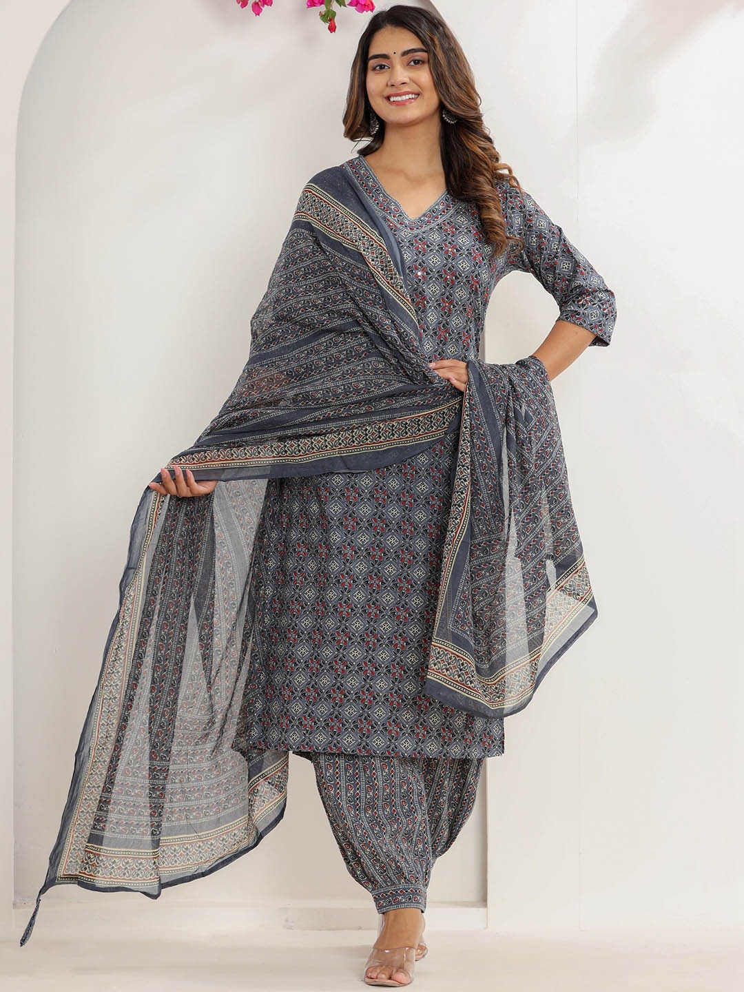 INDYES Women Ethnic Motifs Printed Regular Kantha Work Pure Cotton Kurta with Salwar & With Dupatta, Grey
INDYES Women Ethnic Motifs Printed Regular Kantha Work Pure Cotton Kurta with Salwar & With Dupatta, Grey