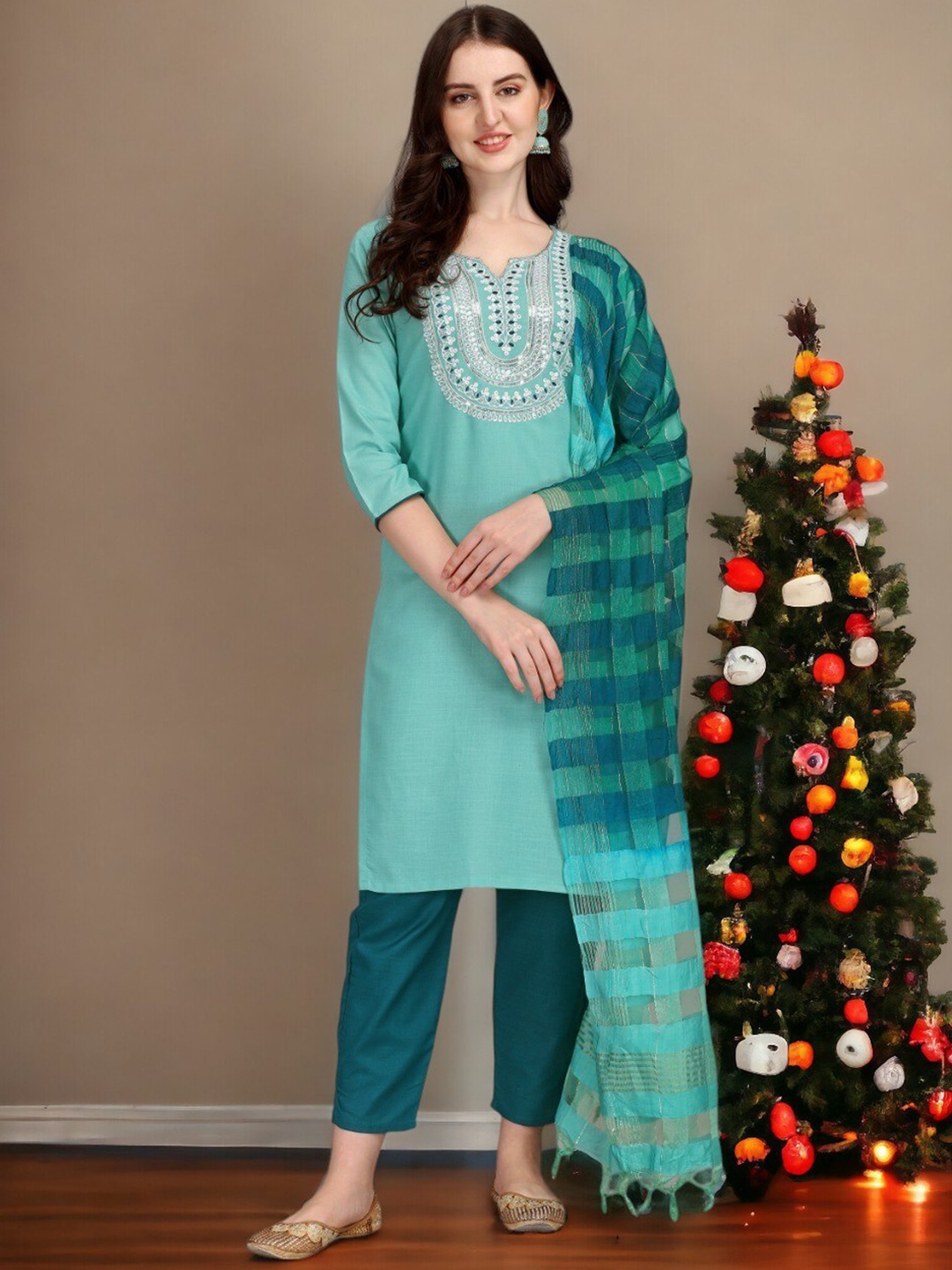 MORLY Women Ethnic Motifs Yoke Design Regular Thread Work Kurta with Trousers & With Dupatta, Turquoise blue
MORLY Women Ethnic Motifs Yoke Design Regular Thread Work Kurta with Trousers & With Dupatta, Turquoise blue