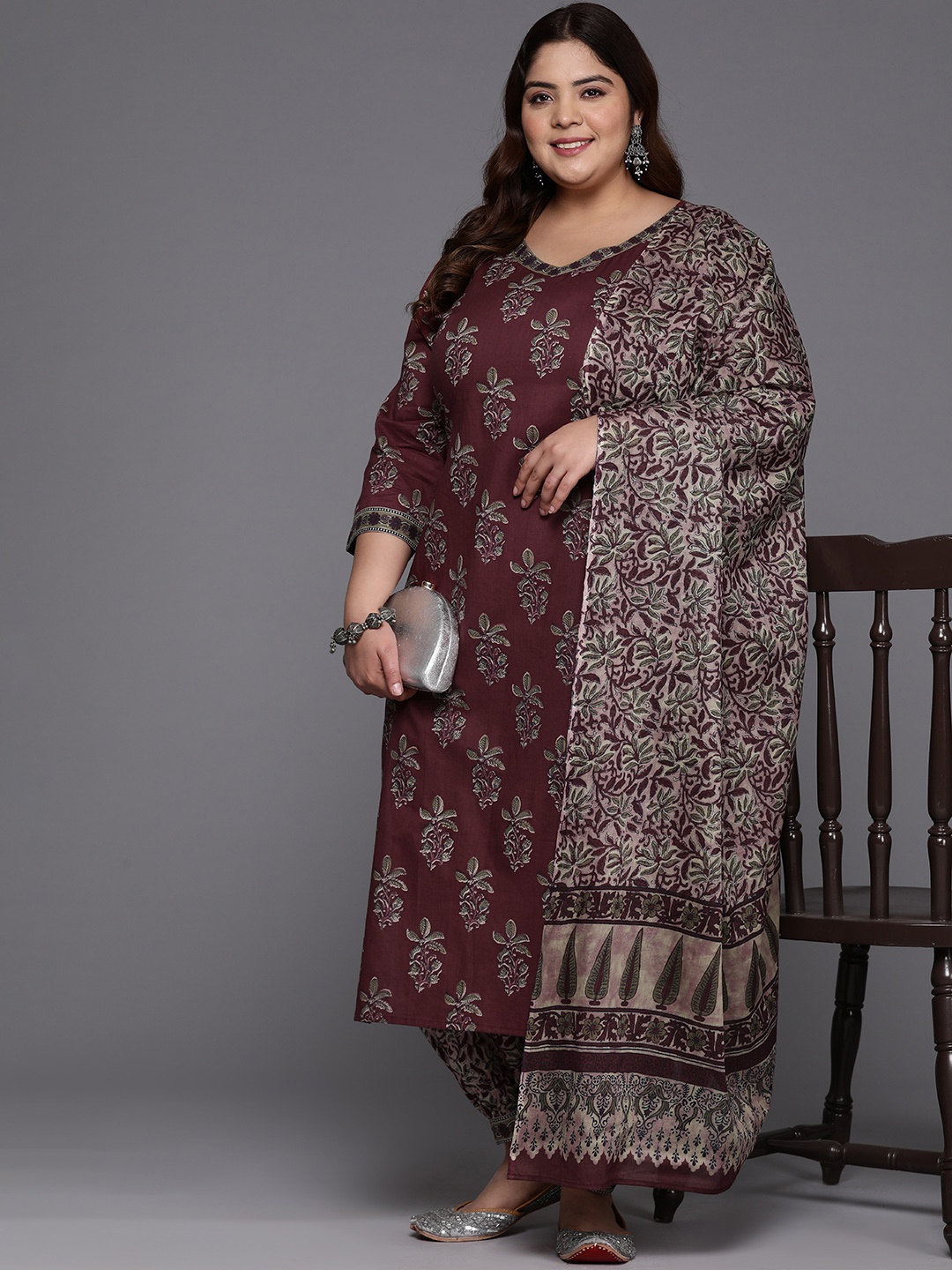 Indo Era Women Plus Size Floral Printed Pure Cotton Kurta with Salwar & With Dupatta, Burgundy
Indo Era Women Plus Size Floral Printed Pure Cotton Kurta with Salwar & With Dupatta, Burgundy
