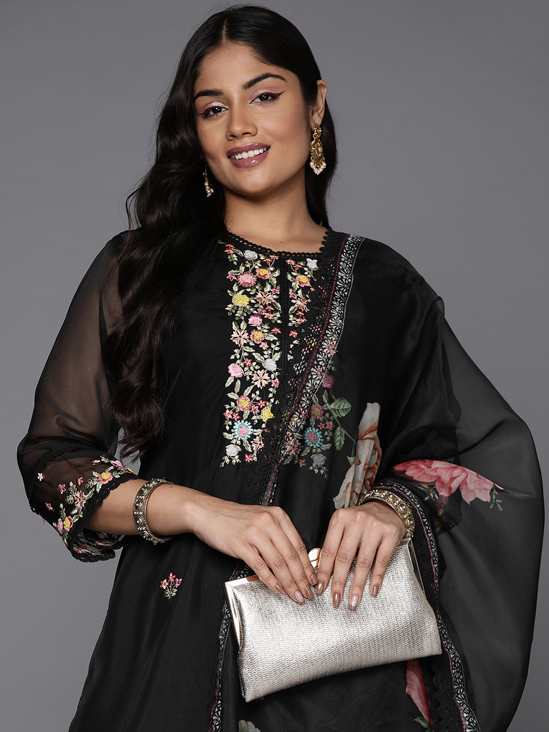 Indo Era Women Floral Embroidered Thread Work Kurta with Trousers & With Dupatta, Black
Indo Era Women Floral Embroidered Thread Work Kurta with Trousers & With Dupatta, Black