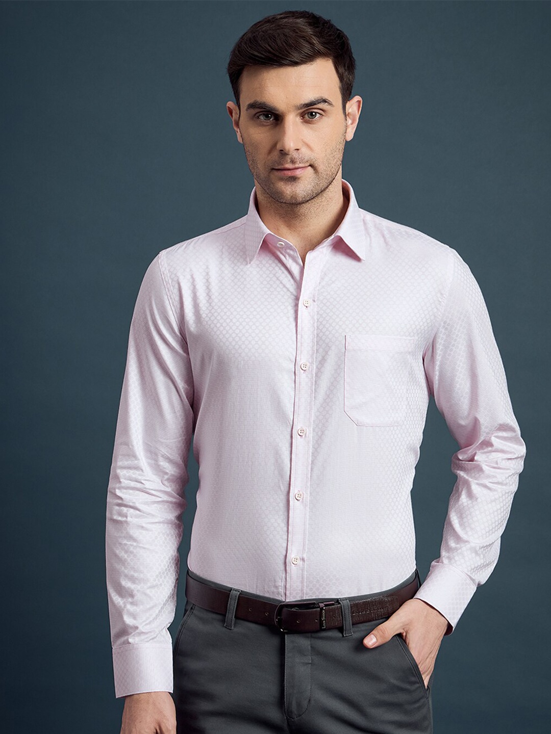 LOUIS STITCH Comfort Self Design Regular Fit Spread Collar Pure Cotton Formal Shirt, Pink
LOUIS STITCH Comfort Self Design Regular Fit Spread Collar Pure Cotton Formal Shirt, Pink