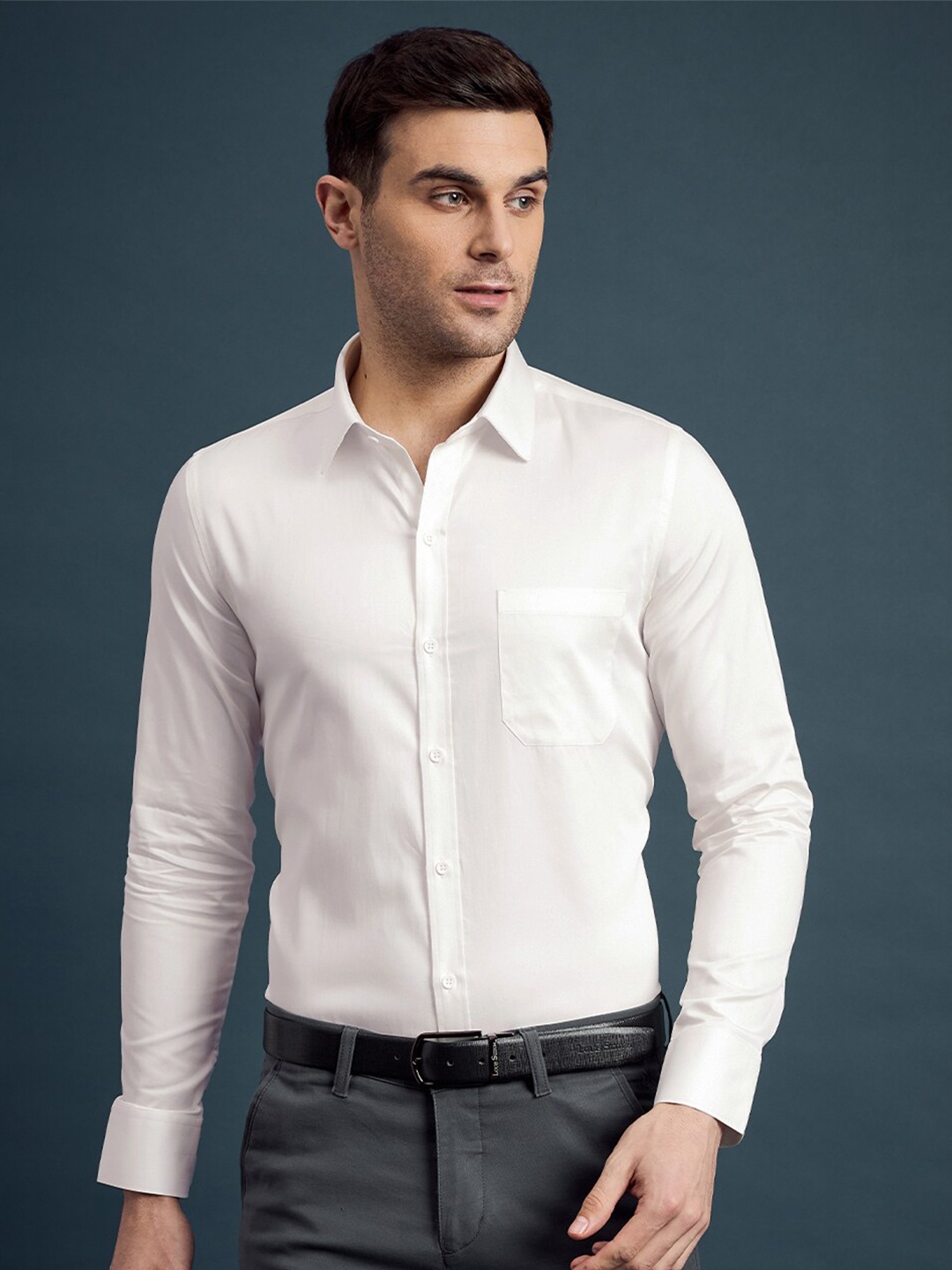 LOUIS STITCH India Slim Fit Spread Collar Long Sleeves Pure Cotton Formal Shirt, Off white
LOUIS STITCH India Slim Fit Spread Collar Long Sleeves Pure Cotton Formal Shirt, Off white