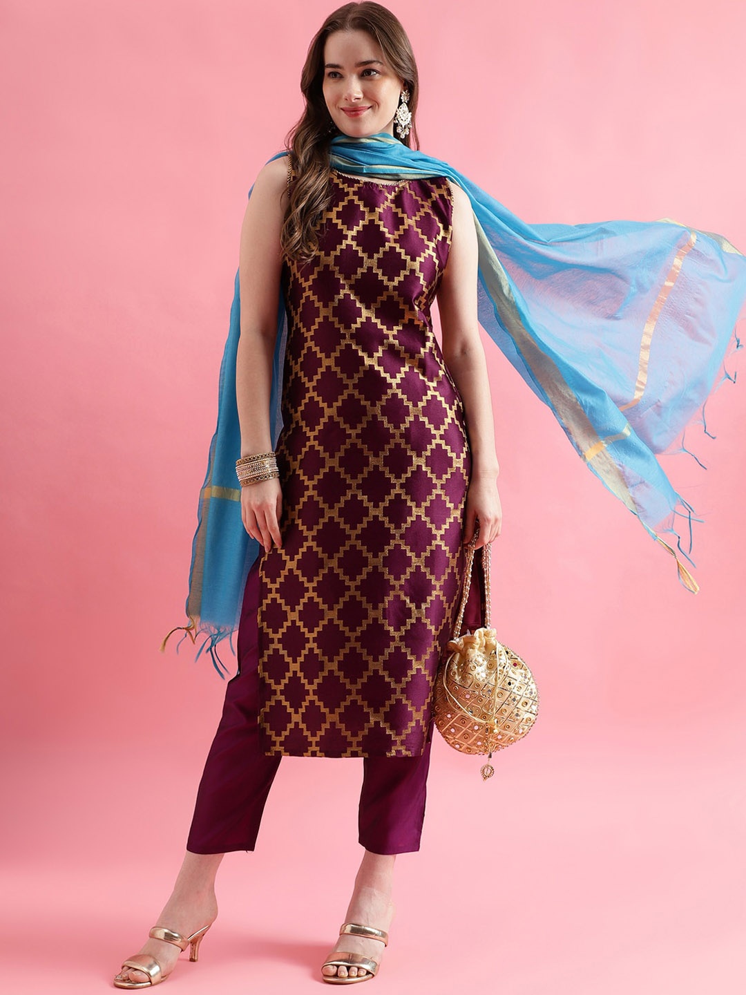 VredeVogel Women Regular Beads and Stones Kurta with Trousers & With Dupatta, Purple
VredeVogel Women Regular Beads and Stones Kurta with Trousers & With Dupatta, Purple