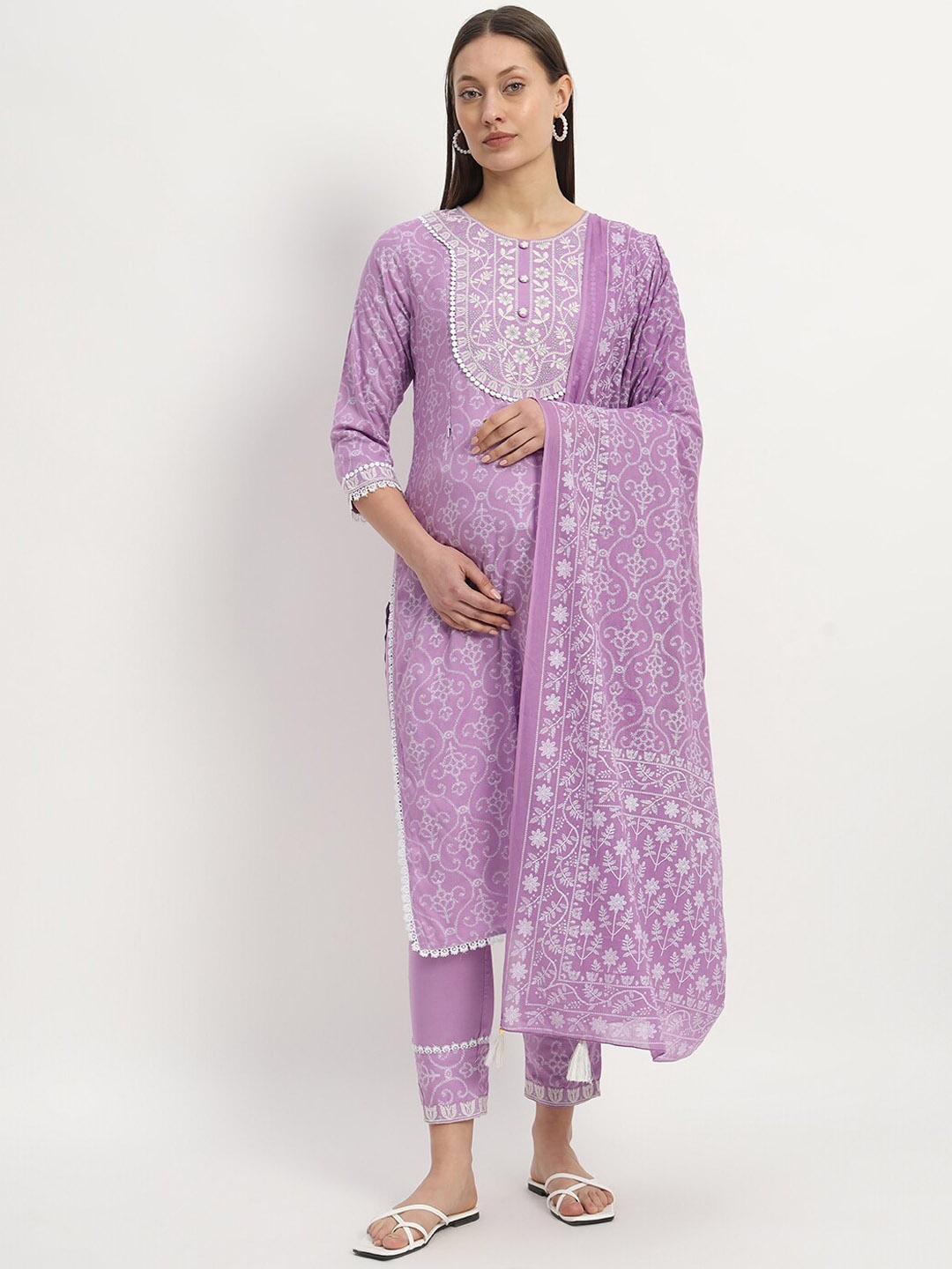 mumzhug Women Ethnic Motifs Embroidered Regular Kurta with Trousers & With Dupatta, Lavender
mumzhug Women Ethnic Motifs Embroidered Regular Kurta with Trousers & With Dupatta, Lavender