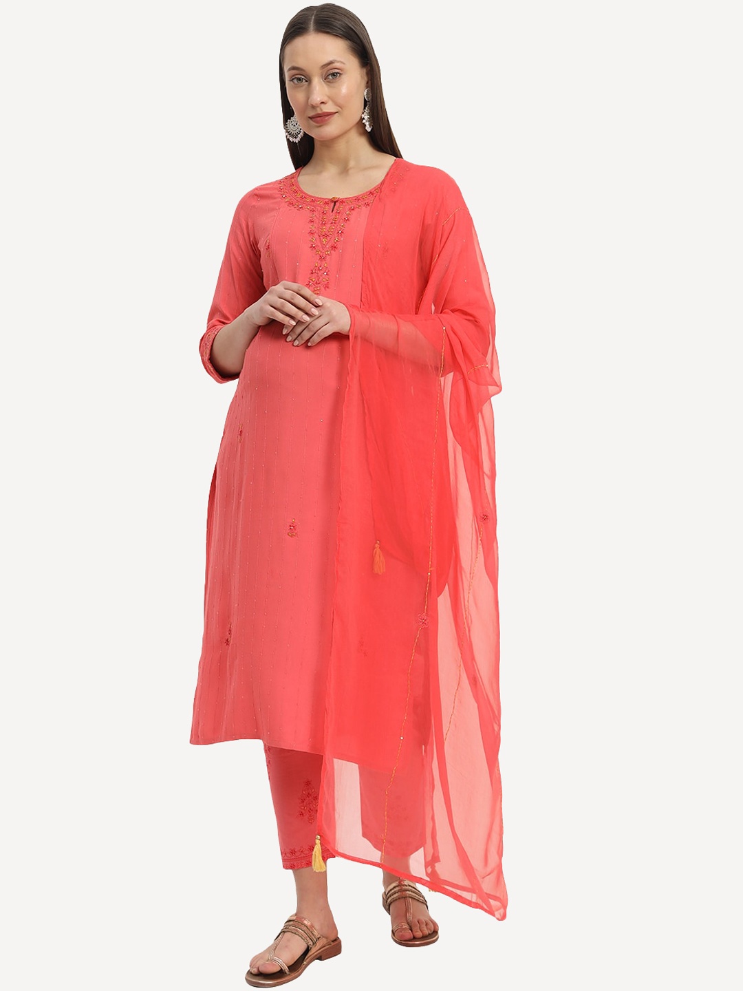 mumzhug Women Floral Embroidered Regular Thread Work Kurta with Trousers & With Dupatta, Coral
mumzhug Women Floral Embroidered Regular Thread Work Kurta with Trousers & With Dupatta, Coral
