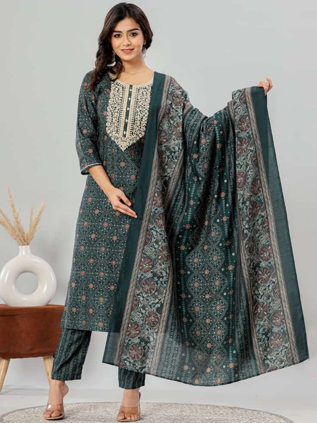 KALINI Ethnic Motifs Sequinned Embroidered Pure Cotton Kurta With Trouser & Dupatta, Green
KALINI Ethnic Motifs Sequinned Embroidered Pure Cotton Kurta With Trouser & Dupatta, Green