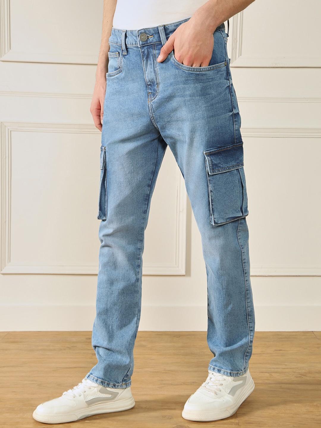 Dennis Lingo Men Straight Fit Mid-Rise Medium Shade Clean Look Stretchable Cargo Jeans, Blue
Dennis Lingo Men Straight Fit Mid-Rise Medium Shade Clean Look Stretchable Cargo Jeans, Blue