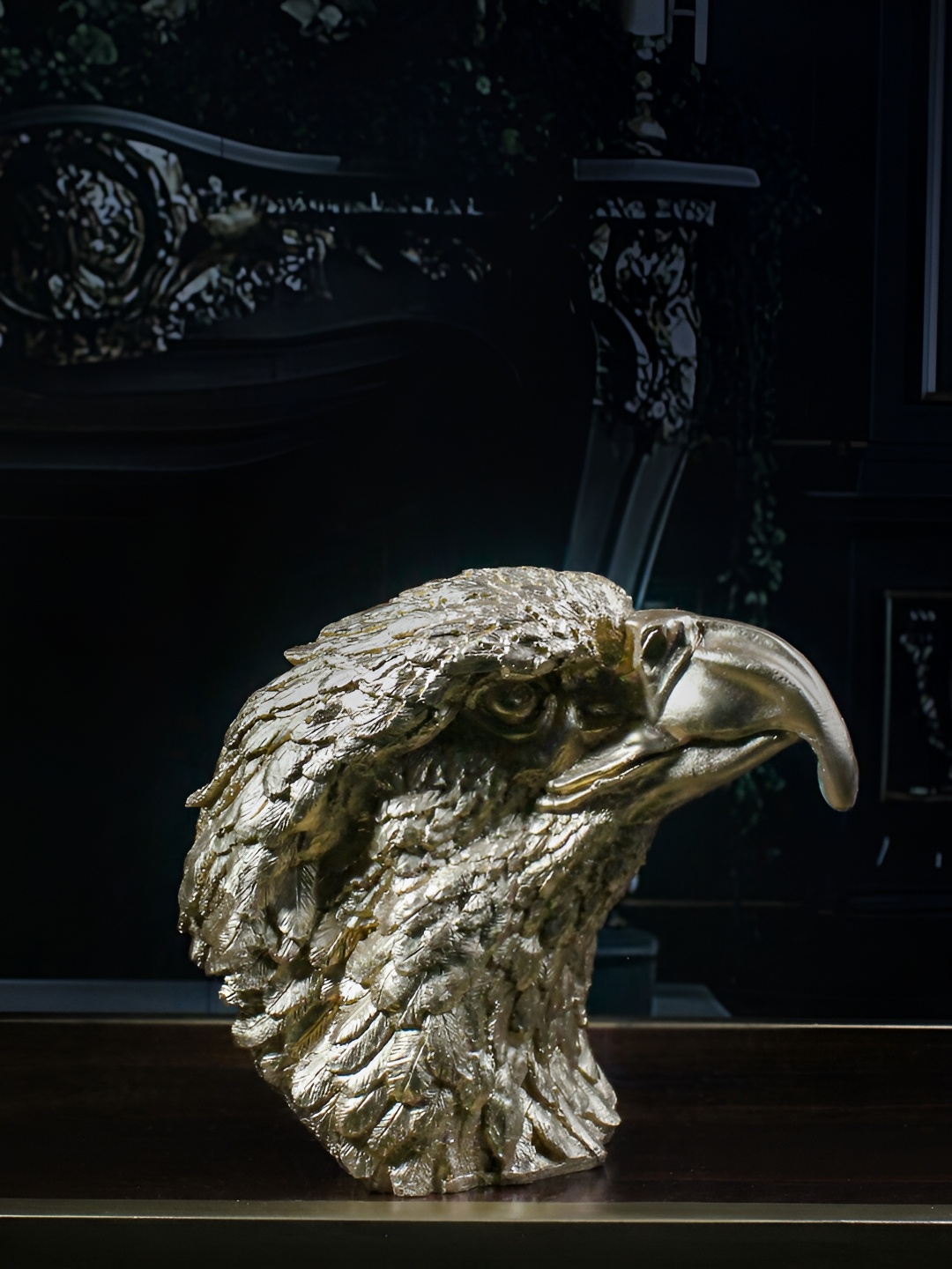 THE WHITE INK DECOR GoldToned Regular Soaring High eagle head Figurine Showpiece, Gold
THE WHITE INK DECOR GoldToned Regular Soaring High eagle head Figurine Showpiece, Gold