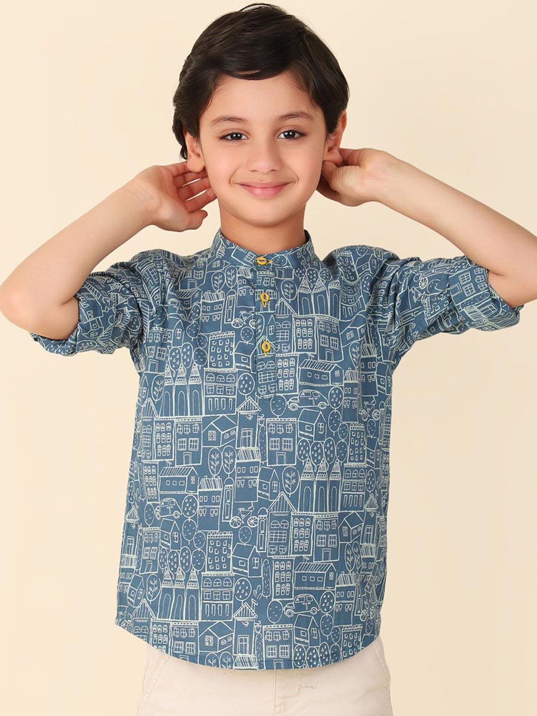 Fabindia Boys Abstract Printed Mandarin Collar Long Roll Up Sleeves Cotton Short Kurta, Blue
Fabindia Boys Abstract Printed Mandarin Collar Long Roll Up Sleeves Cotton Short Kurta, Blue