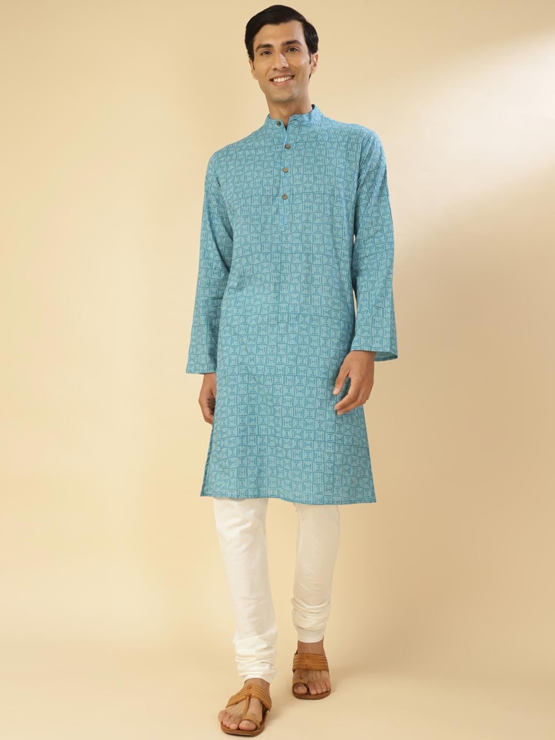 Fabindia Geometric Printed Mandarin Collar Full Sleeves Knee Length Slim Fit Kurta, Blue
Fabindia Geometric Printed Mandarin Collar Full Sleeves Knee Length Slim Fit Kurta, Blue