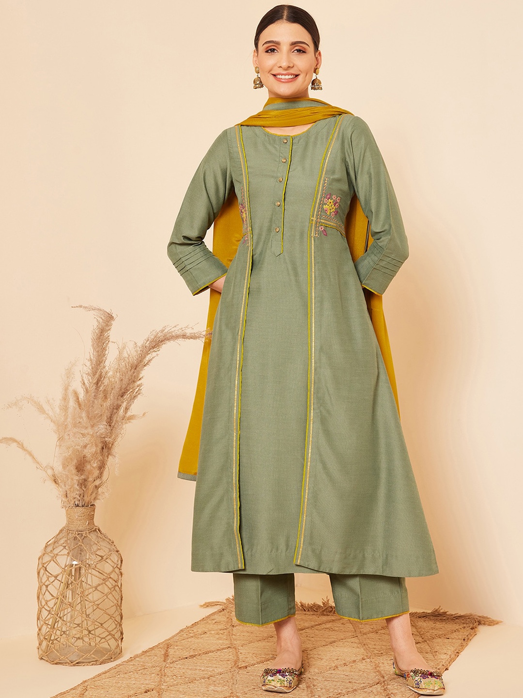 STADO Round Neck Long Sleeves Floral Embroidered A Line Kurta with Trousers & Dupatta, Green
STADO Round Neck Long Sleeves Floral Embroidered A Line Kurta with Trousers & Dupatta, Green
