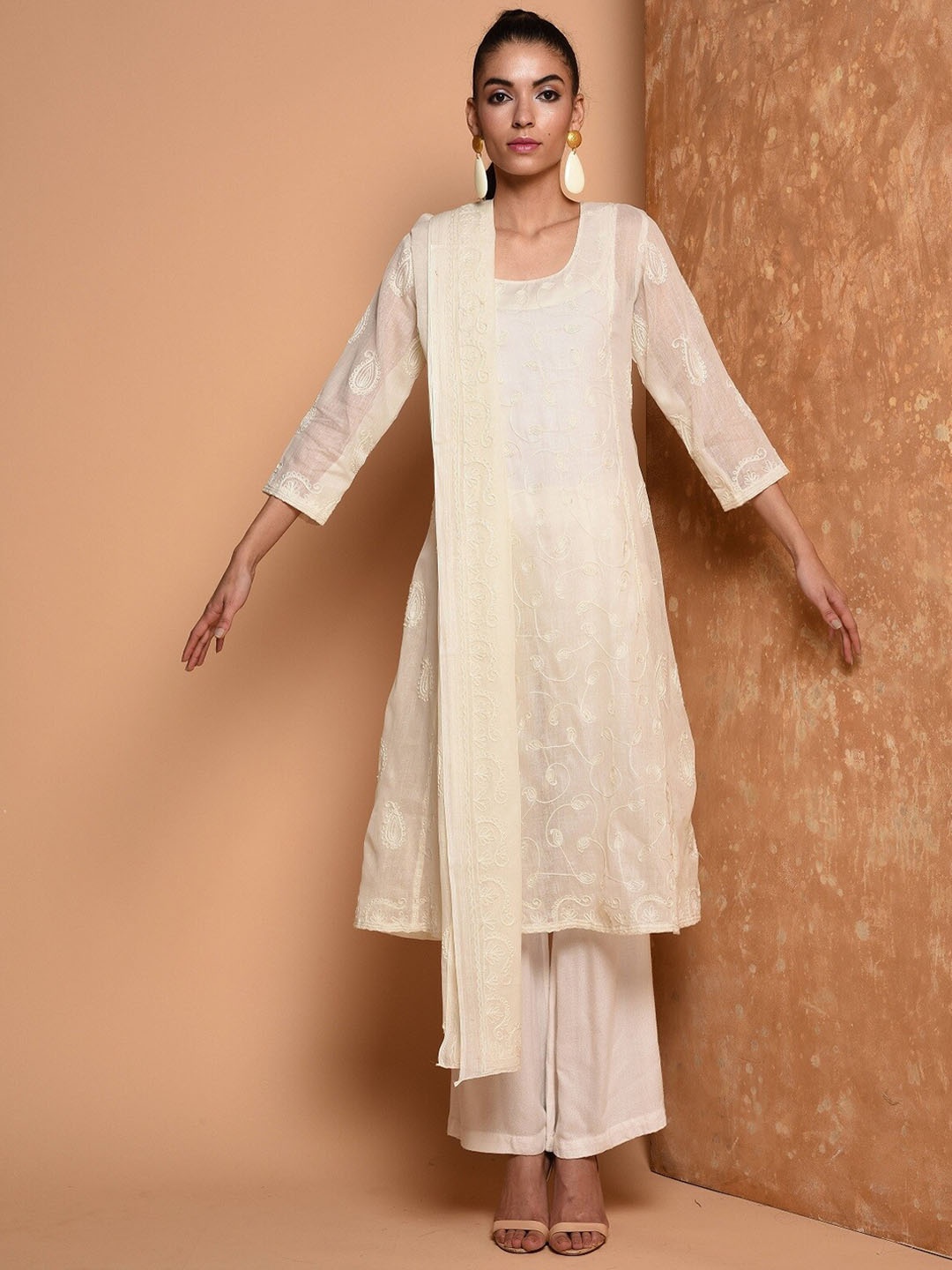 KAANCHIE NANGGIA Floral Embroidered Thread Work Pure Cotton Straight Kurta Set, White
KAANCHIE NANGGIA Floral Embroidered Thread Work Pure Cotton Straight Kurta Set, White