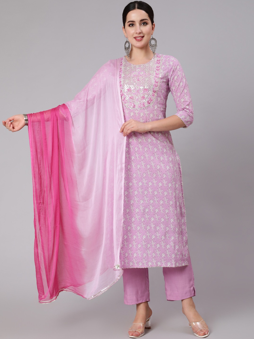 GULMOHAR JAIPUR Floral Printed Thread Work Straight Kurta with Trousers & Dupatta, Purple
GULMOHAR JAIPUR Floral Printed Thread Work Straight Kurta with Trousers & Dupatta, Purple