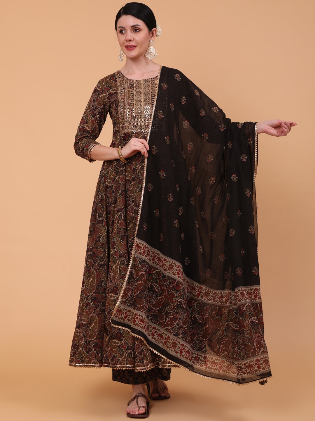 GULMOHAR JAIPUR Floral Printed Gotta Patti Pure Cotton Kurta With Trousers & Dupatta, Black
GULMOHAR JAIPUR Floral Printed Gotta Patti Pure Cotton Kurta With Trousers & Dupatta, Black